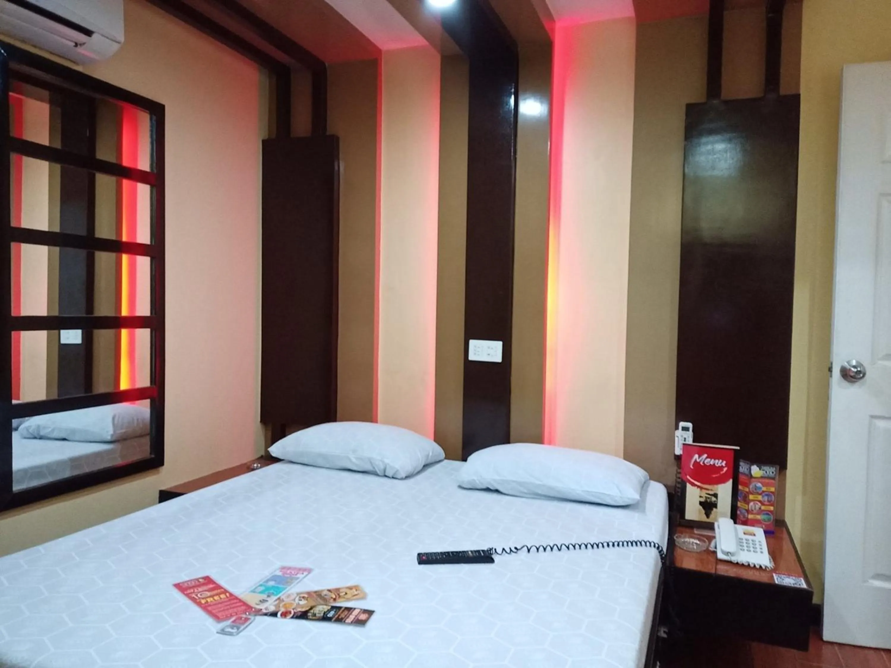 Bed in Hotel Sogo Edsa Caloocan