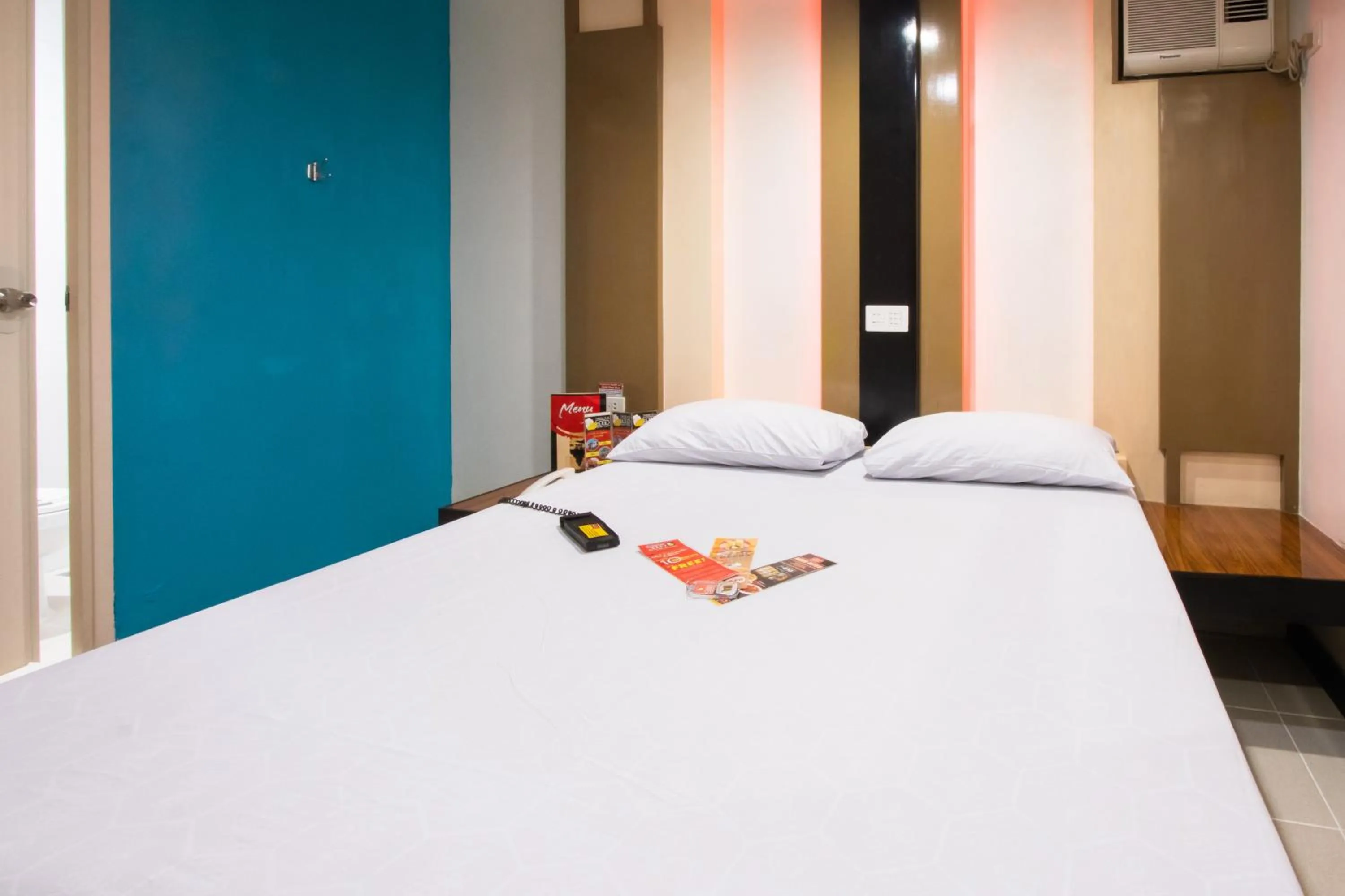 Bed in Hotel Sogo Santolan