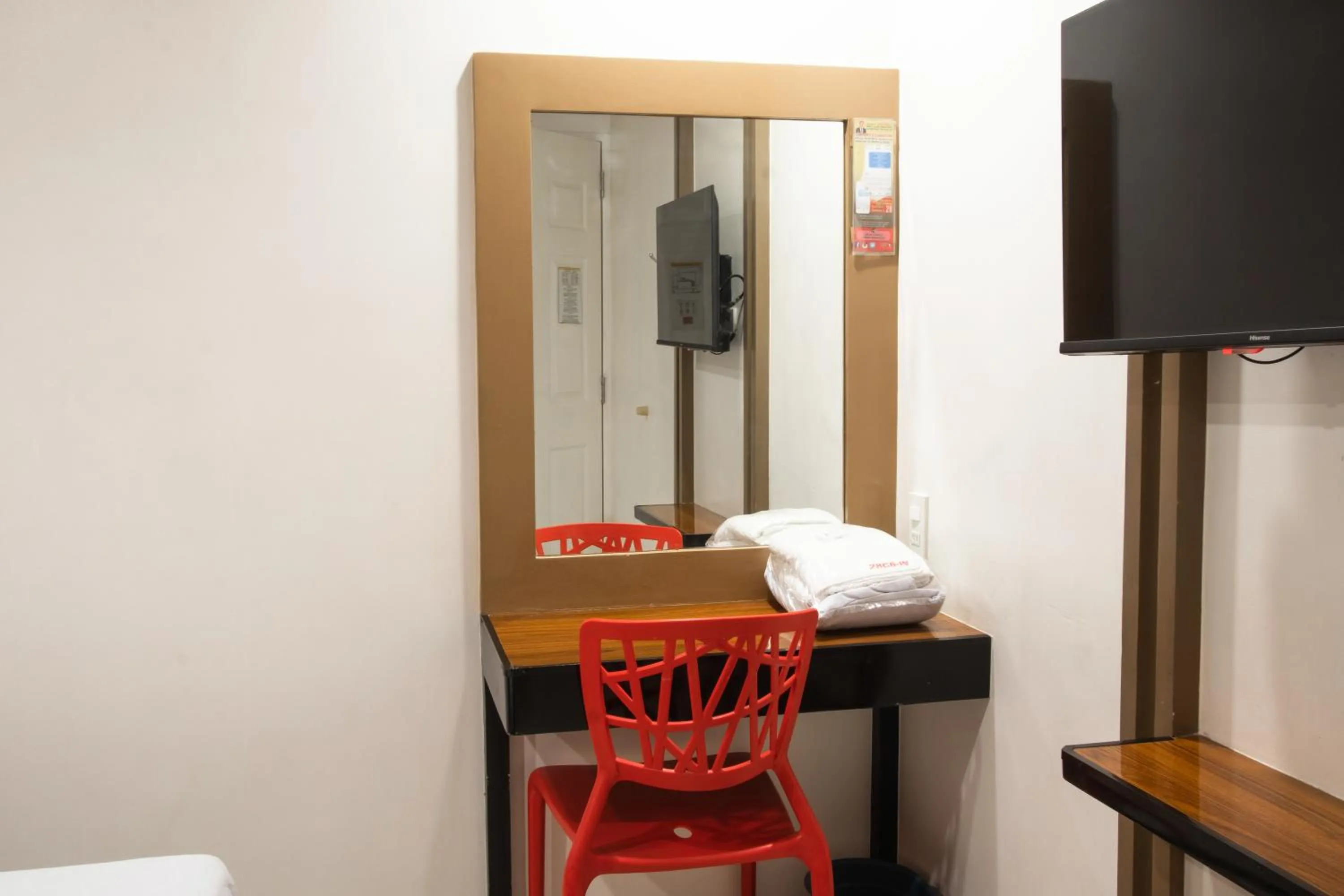 furniture in Hotel Sogo Santolan