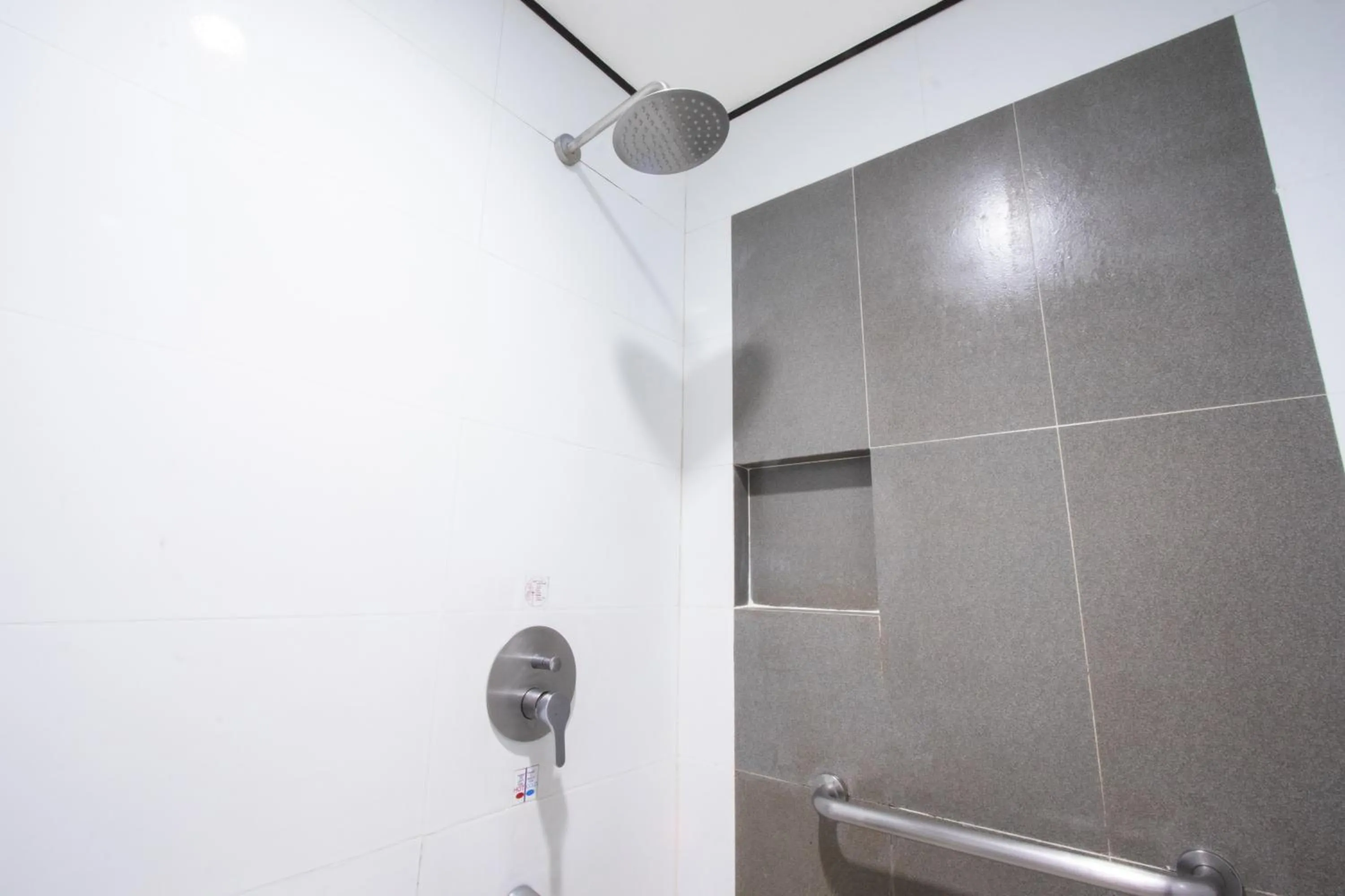 Bathroom in Hotel Sogo Santolan