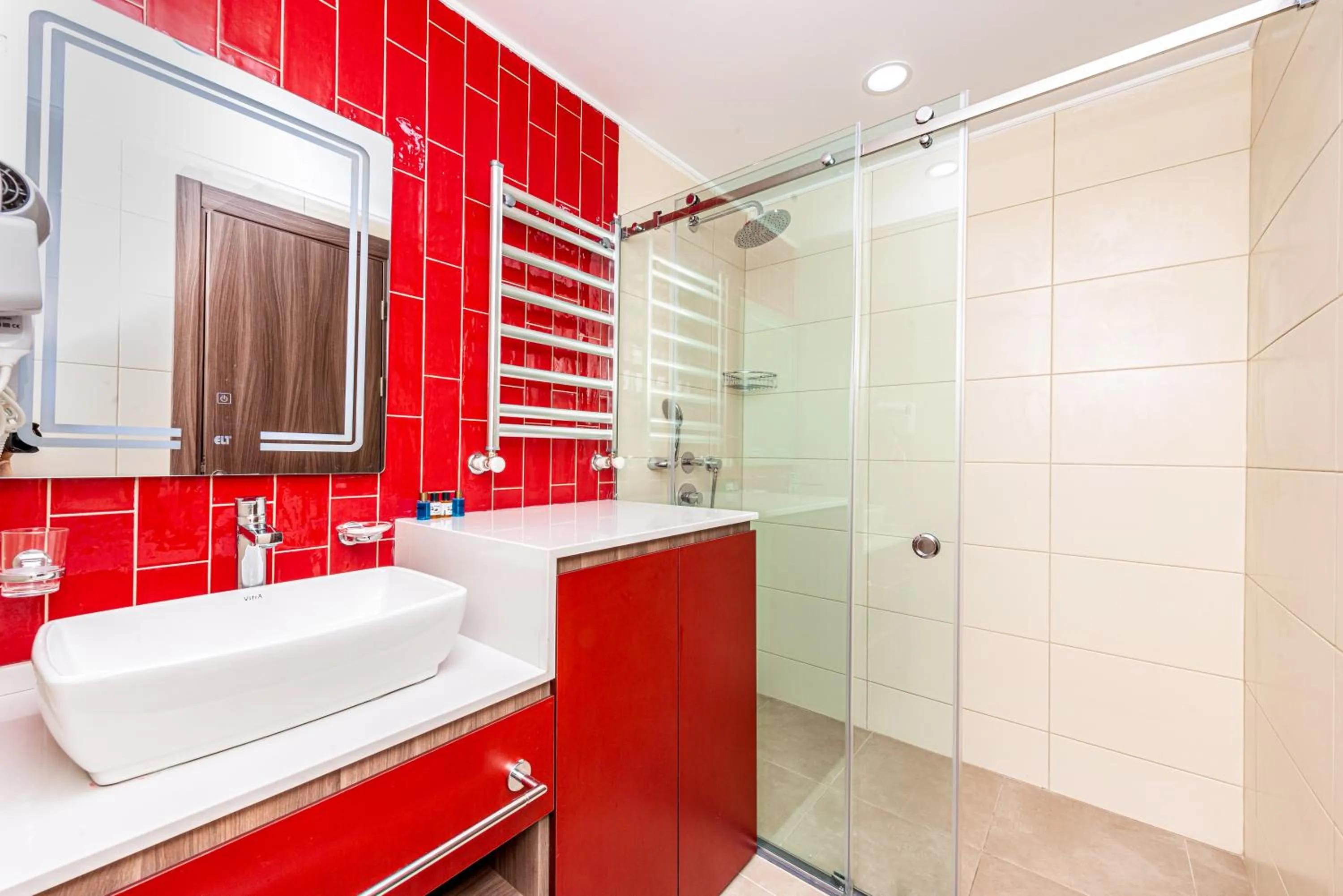 Shower in Sunshine Residence & Hotel