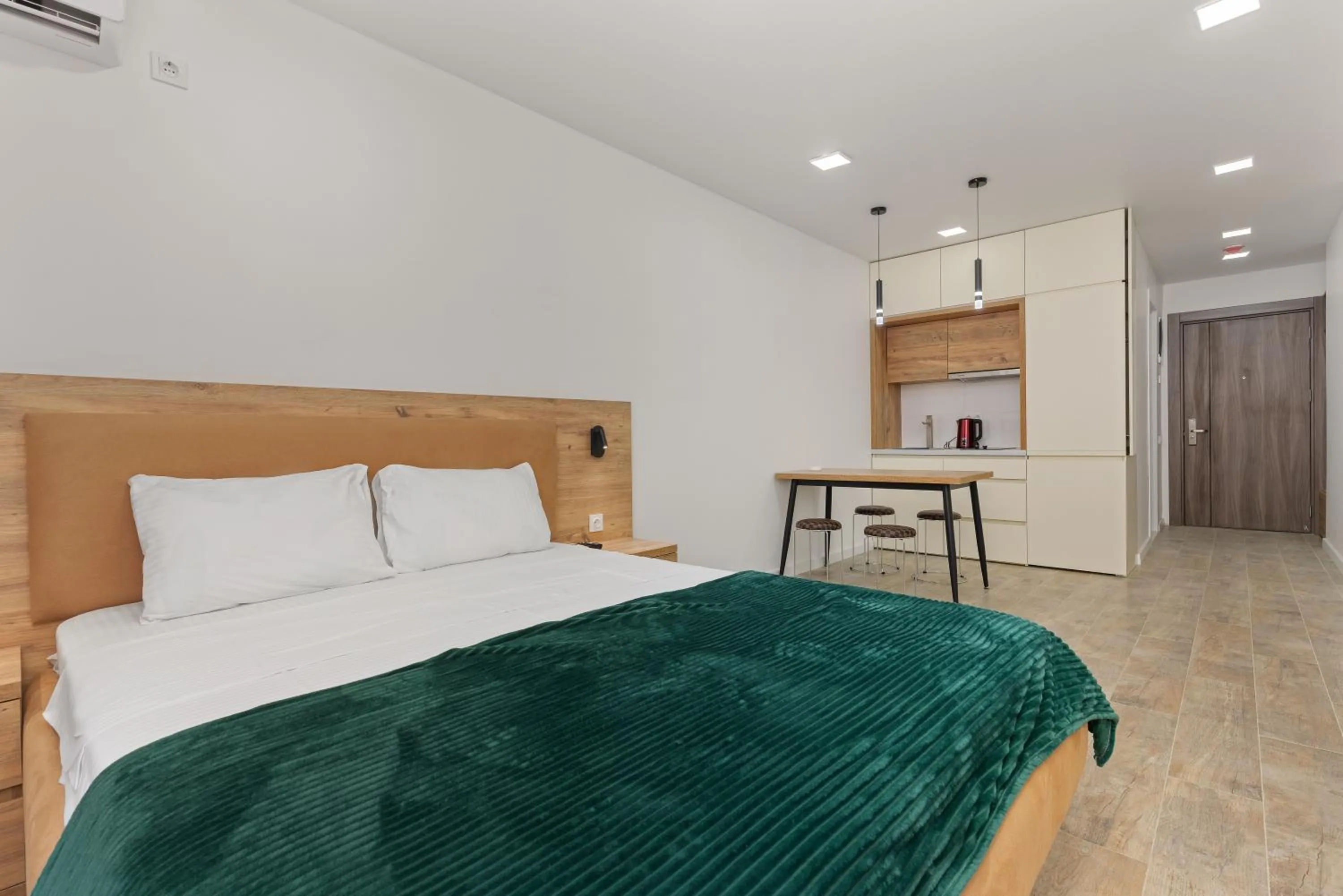 Bedroom, Bed in Sunshine Residence & Hotel