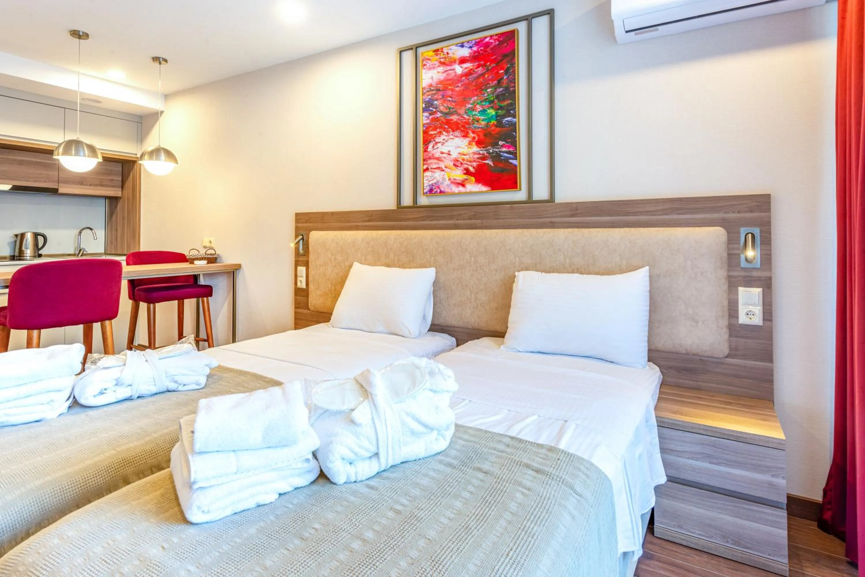 Bed in Sunshine Residence & Hotel