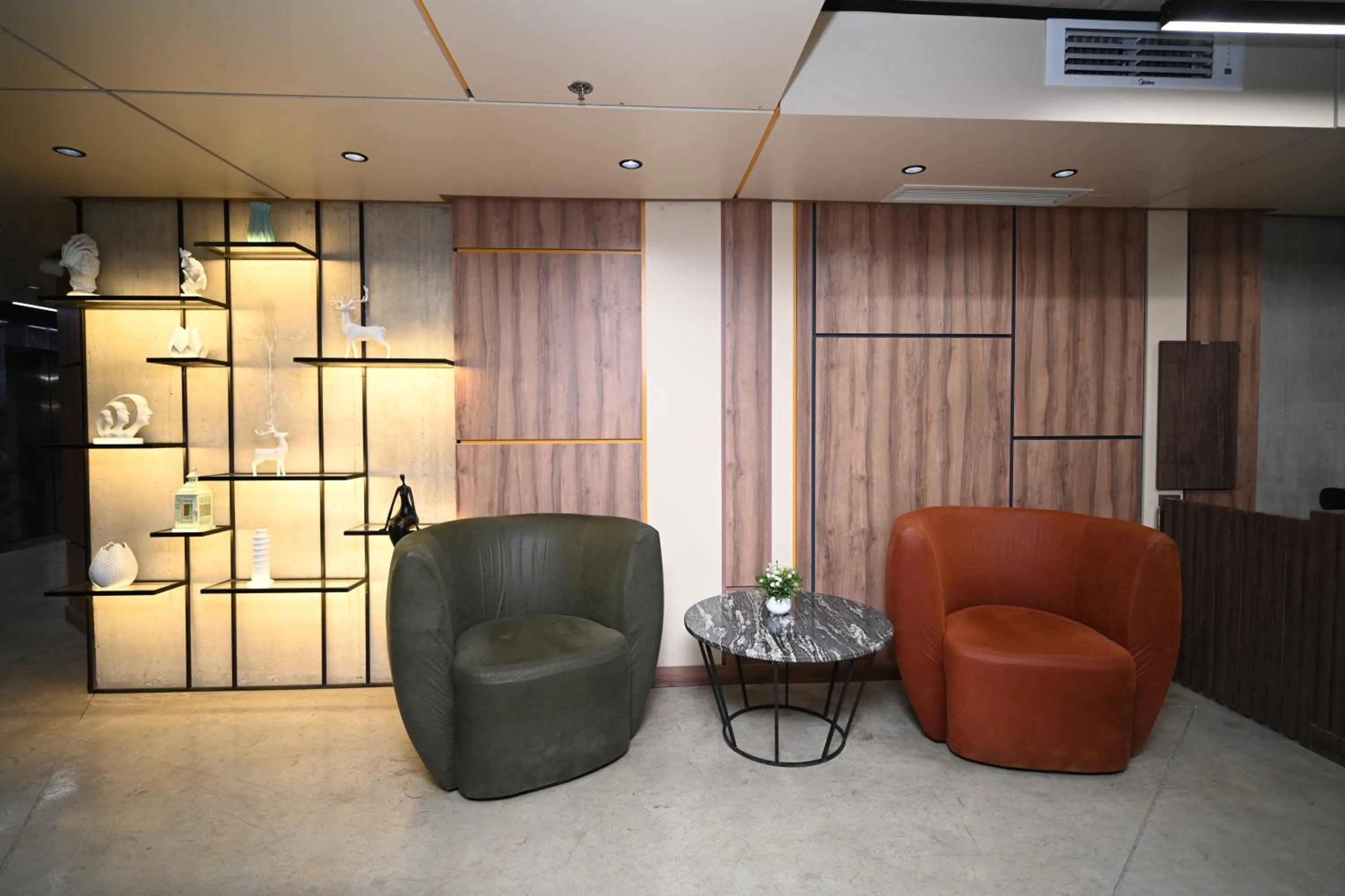 Property building in Sunshine Residence & Hotel