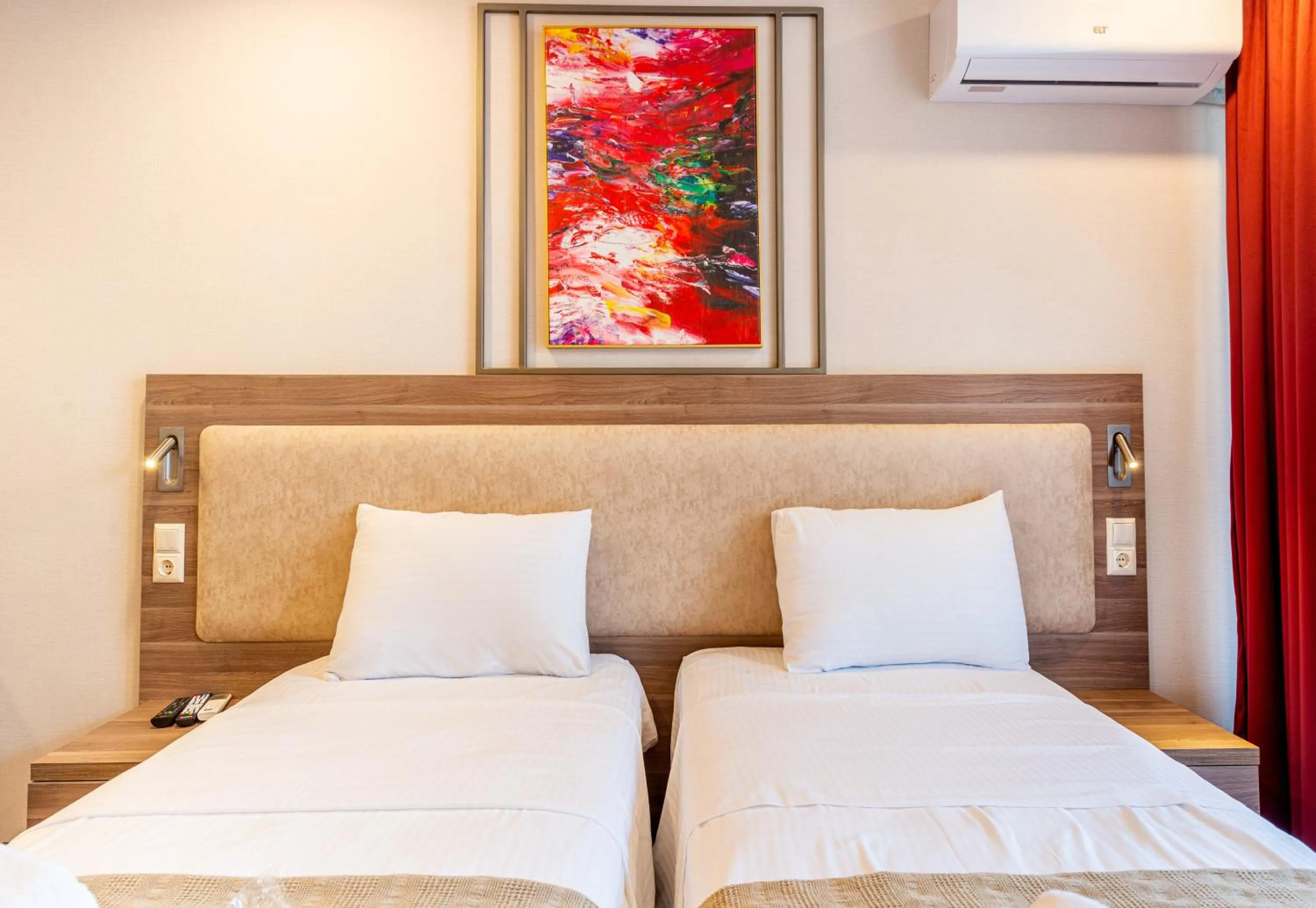 Bed in Sunshine Residence & Hotel