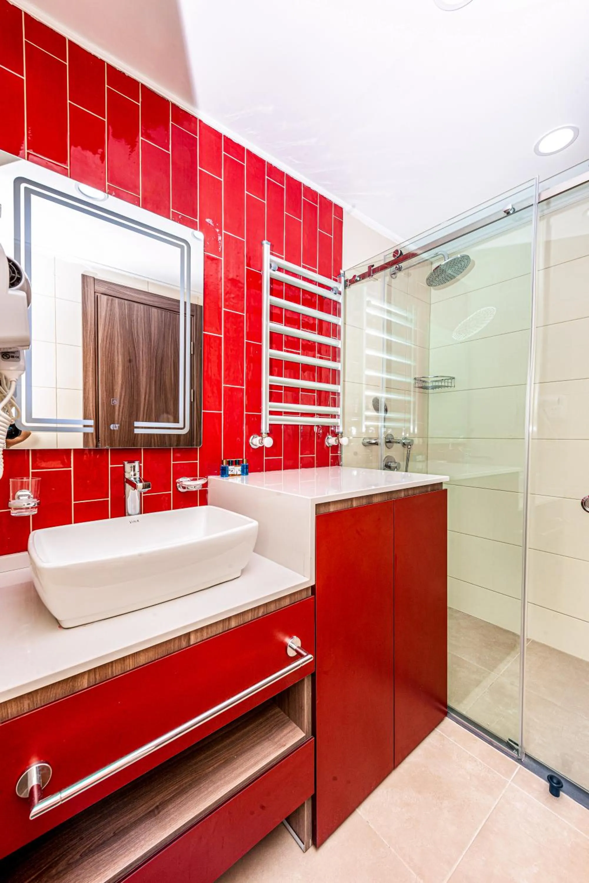 Shower in Sunshine Residence & Hotel