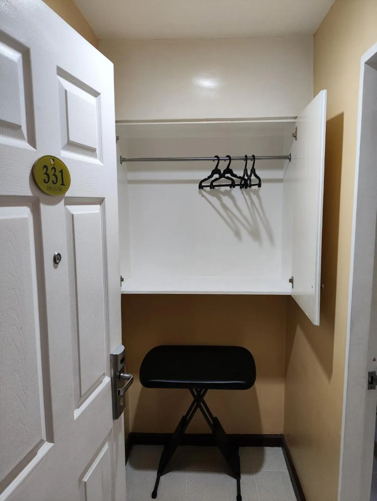 wardrobe in Hotel Sogo Recto