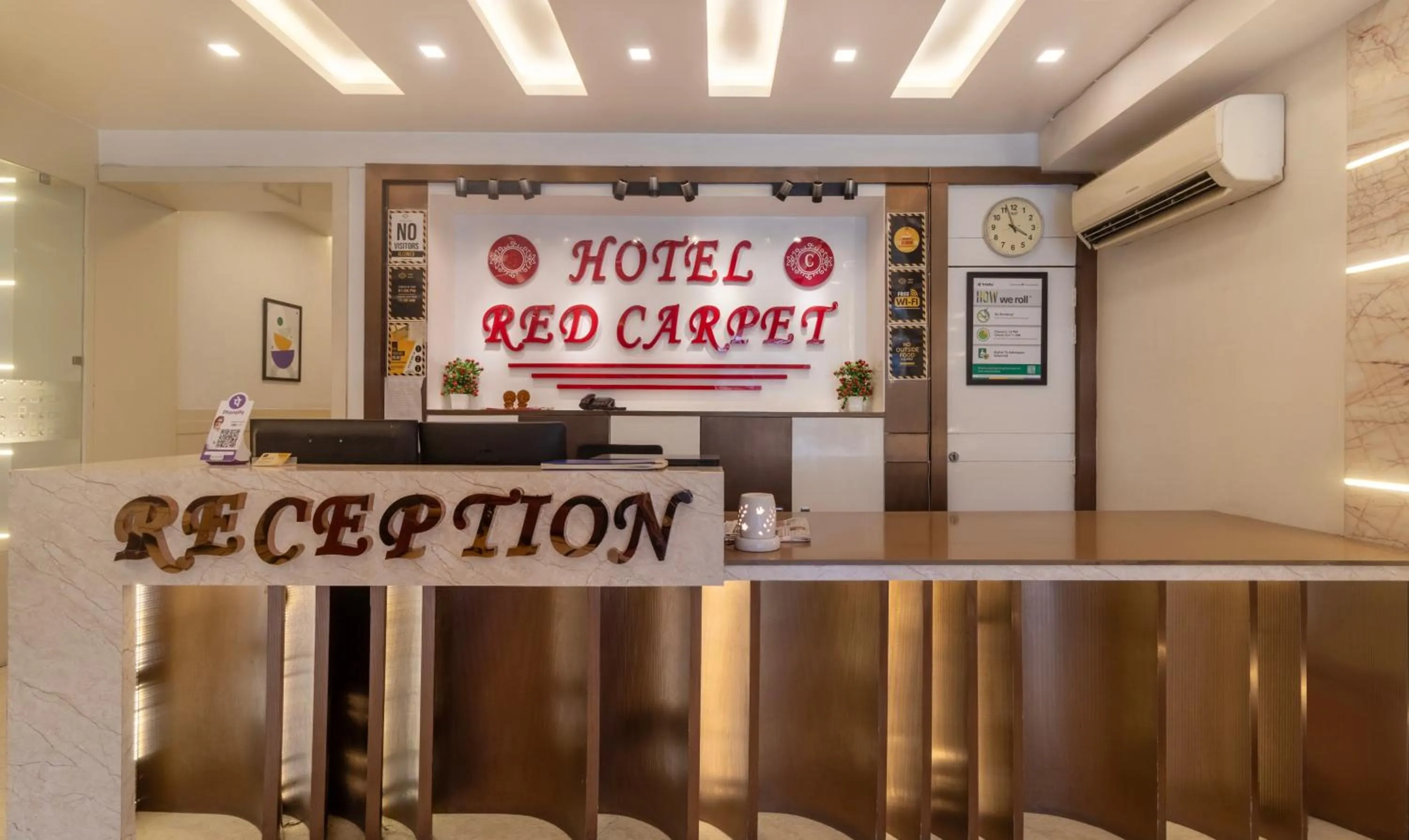 Lobby or reception in Treebo Empire Red Carpet