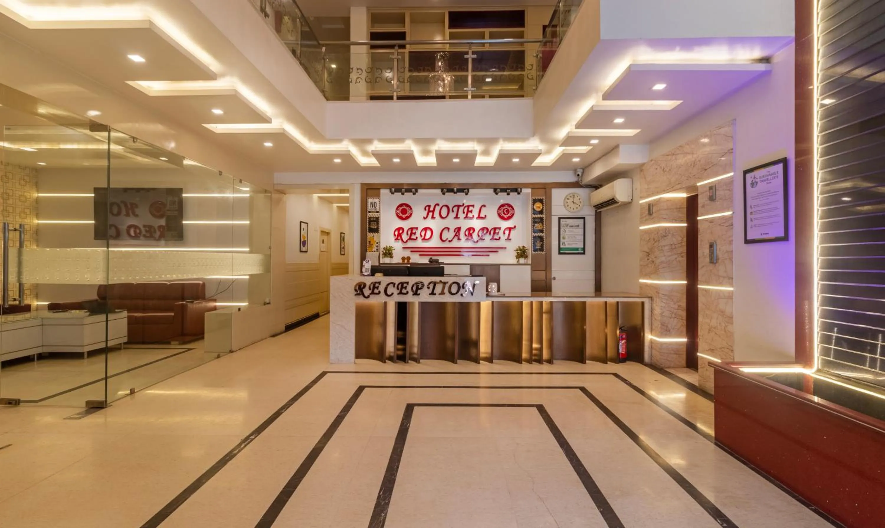 Lobby or reception in Treebo Empire Red Carpet