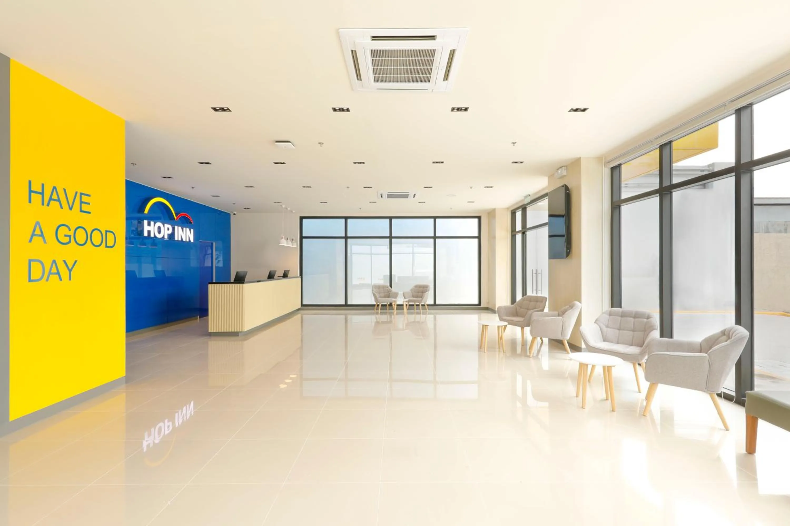 Lobby or reception in Hop Inn Hotel Davao