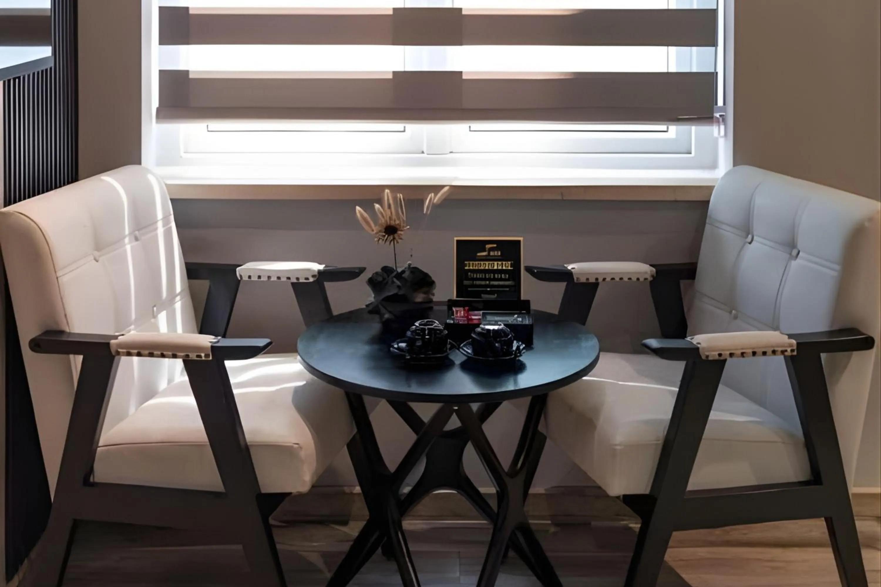 Living room in Simmi Signature Hotel & Apartment