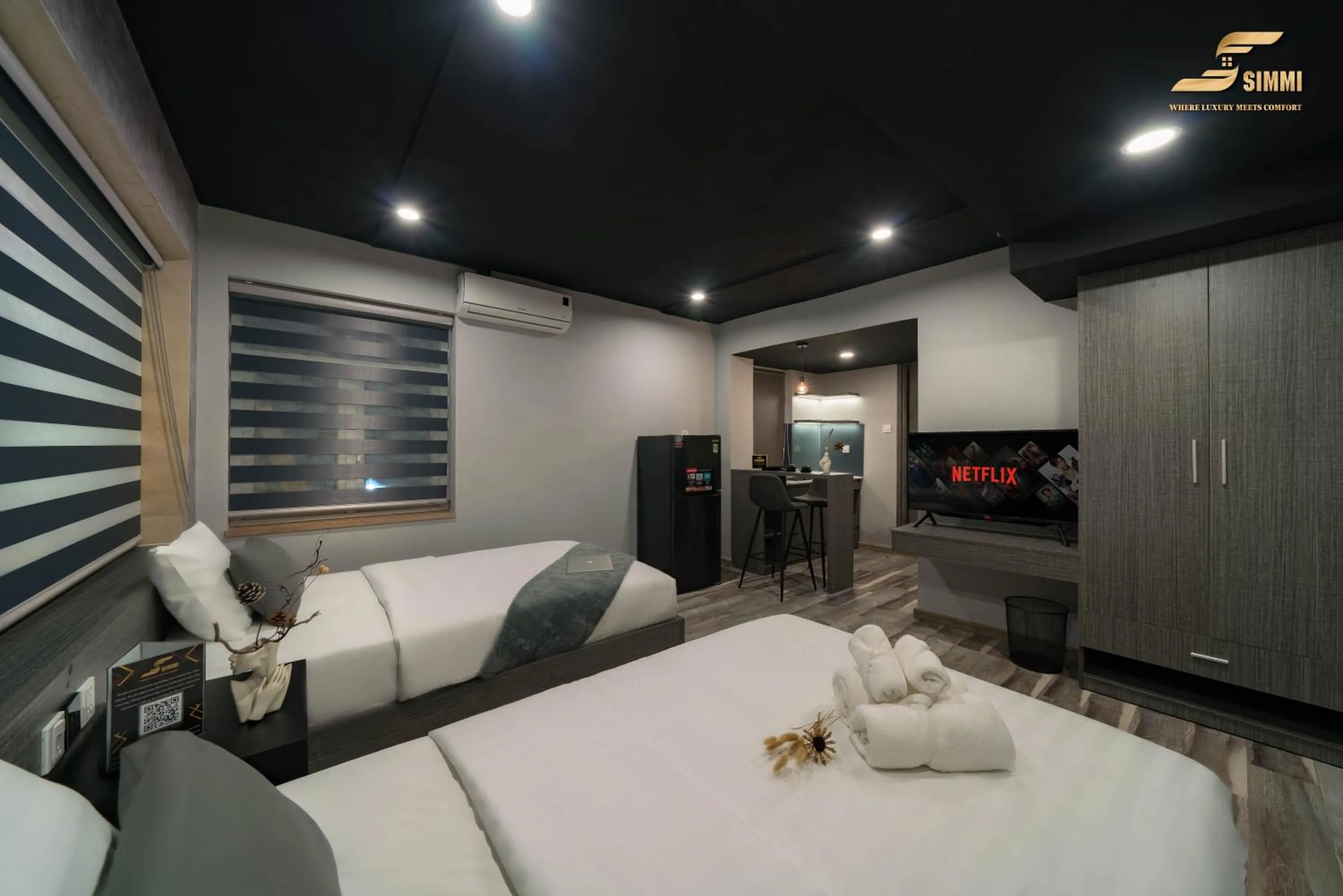 Photo of the whole room, Bed in Simmi Signature Hotel & Apartment