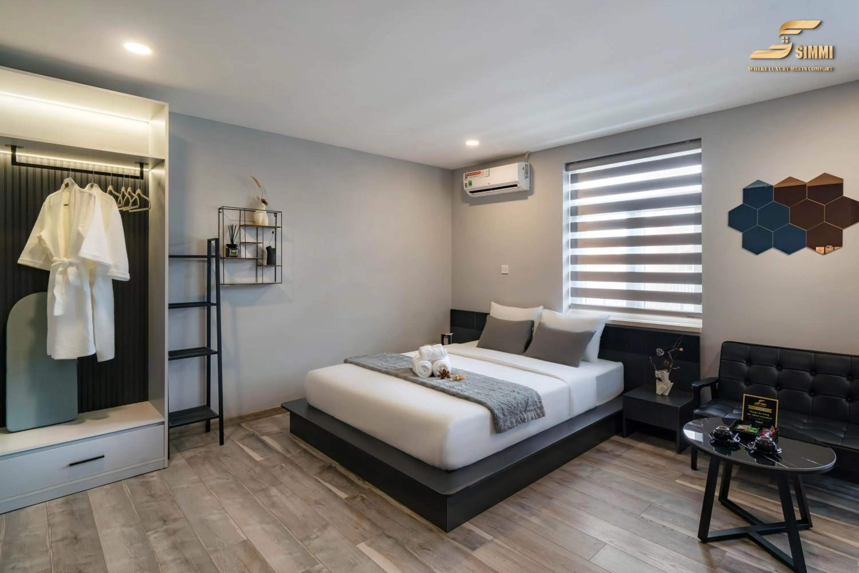 Photo of the whole room, Bed in Simmi Signature Hotel & Apartment