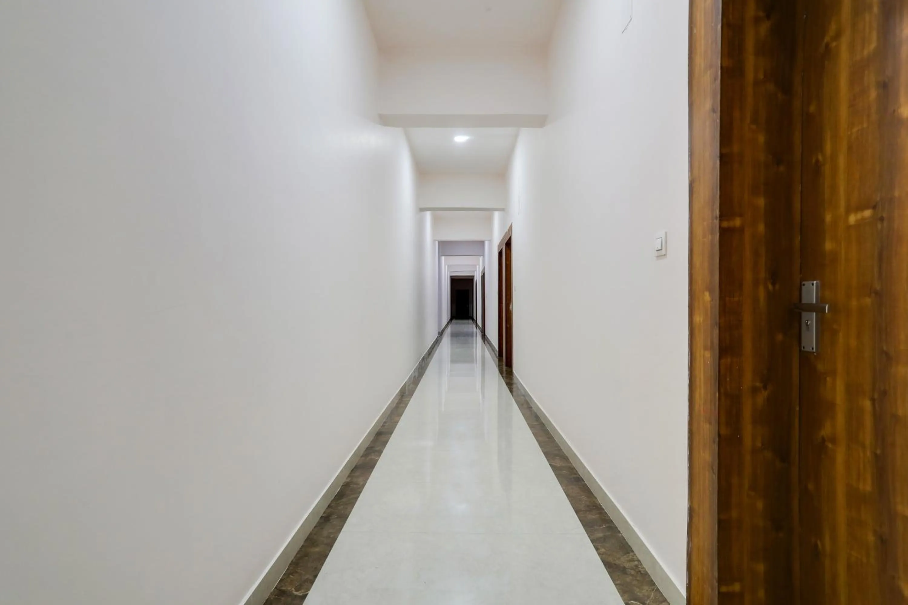 Lobby or reception in Super Townhouse Kathgharia Chowk