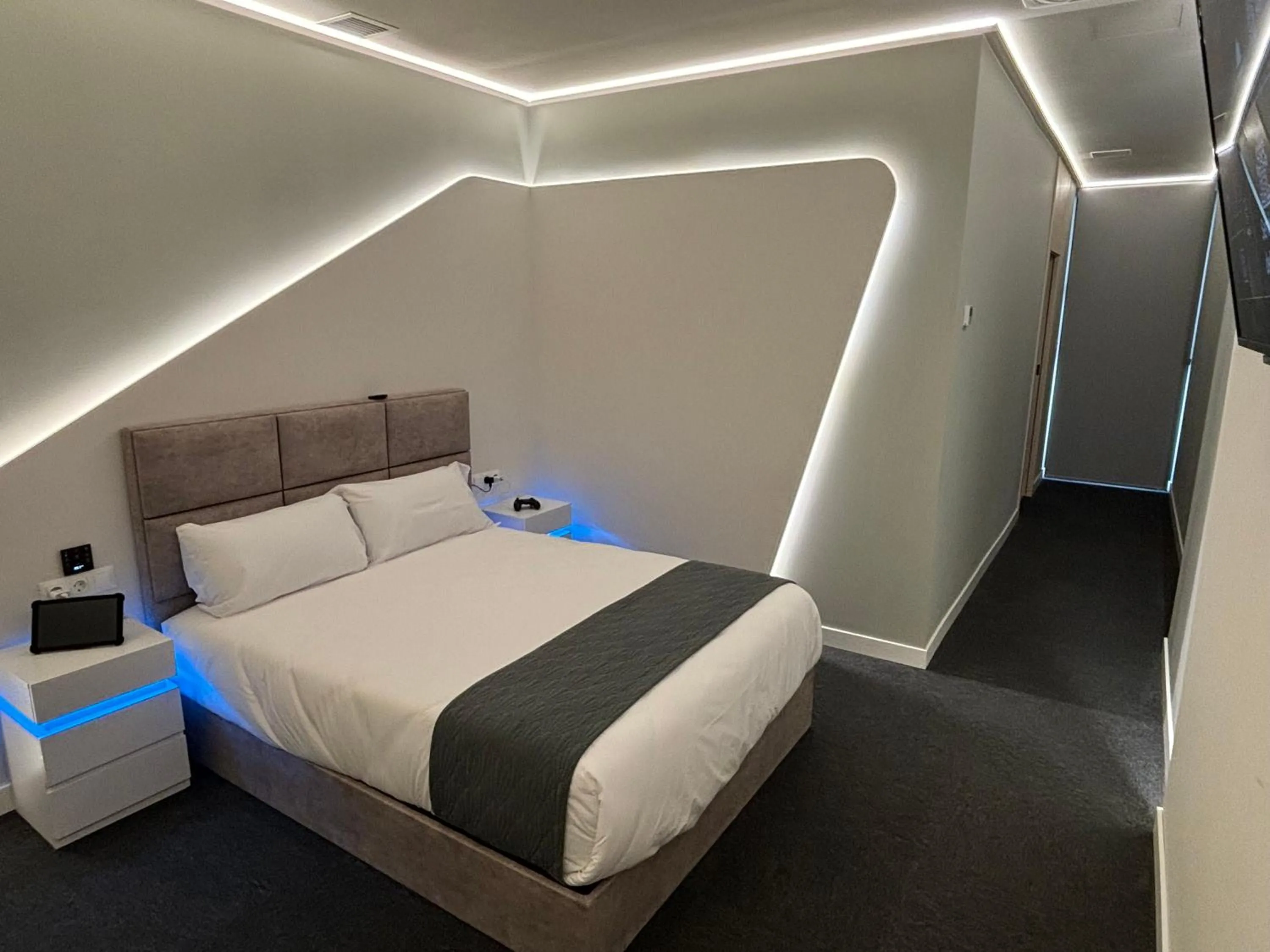 Bed in Futurotel Sevilla