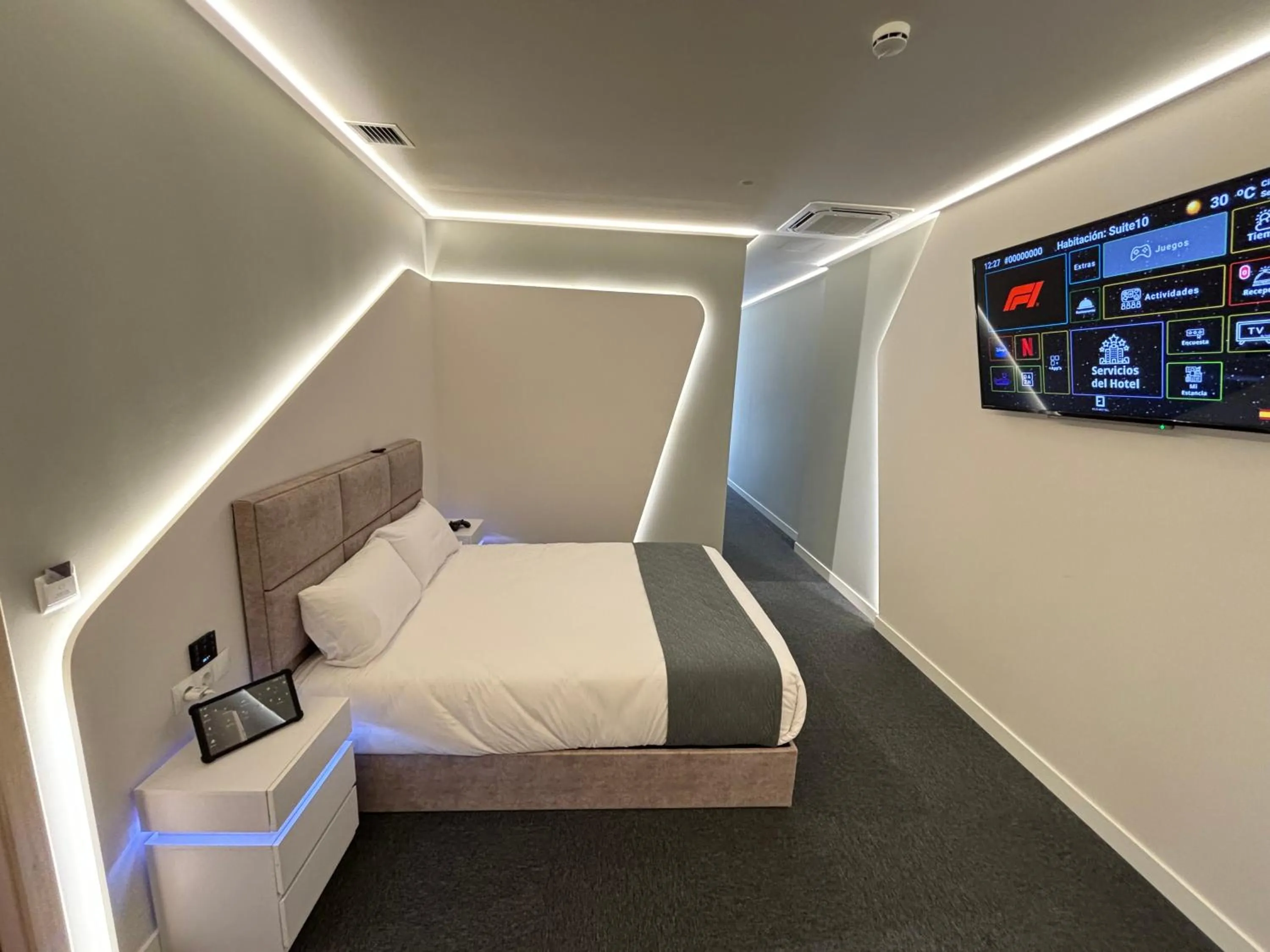 Bed in Futurotel Sevilla