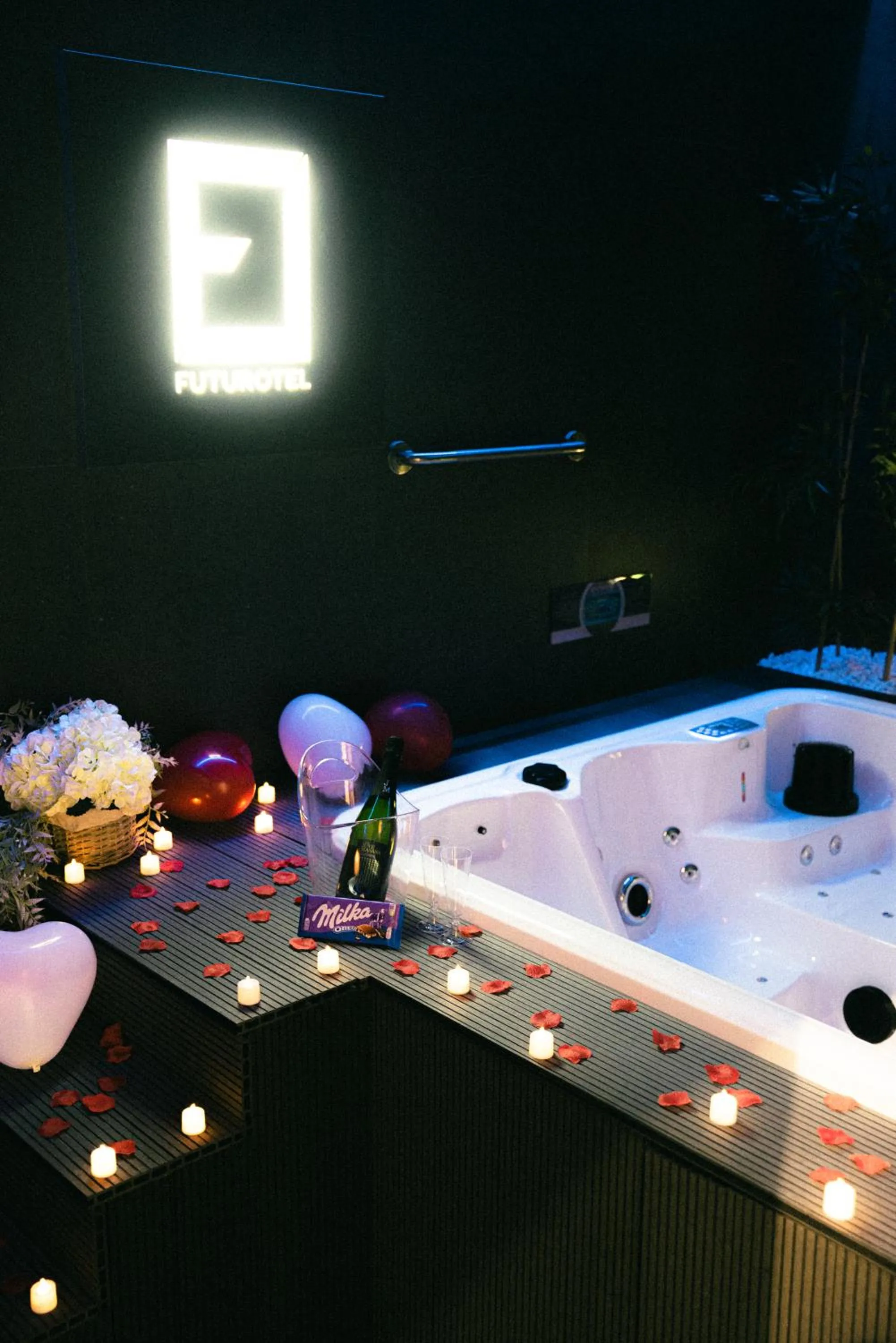 Hot Tub in Futurotel Sevilla