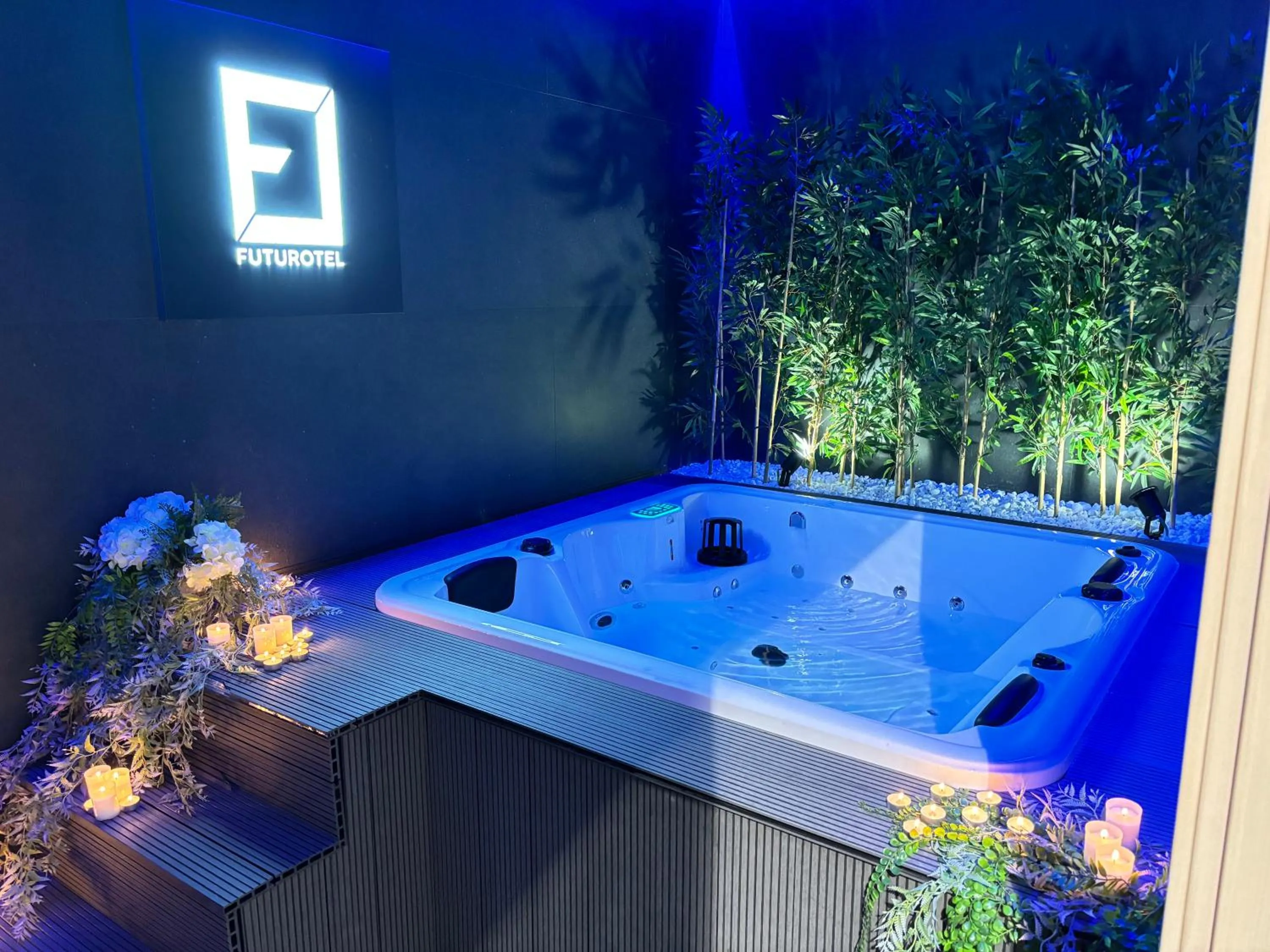 Hot Tub in Futurotel Sevilla