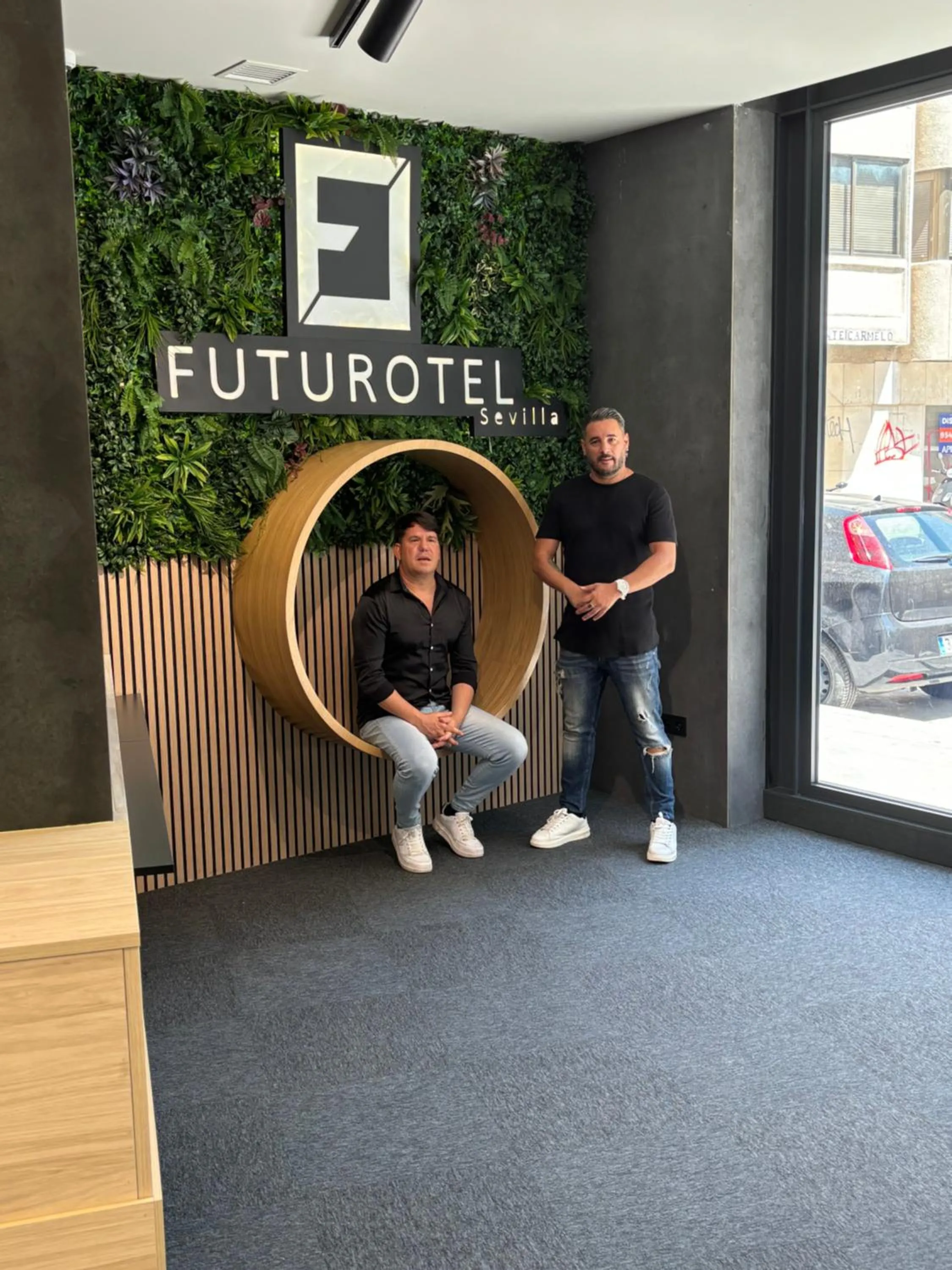 People in Futurotel Sevilla