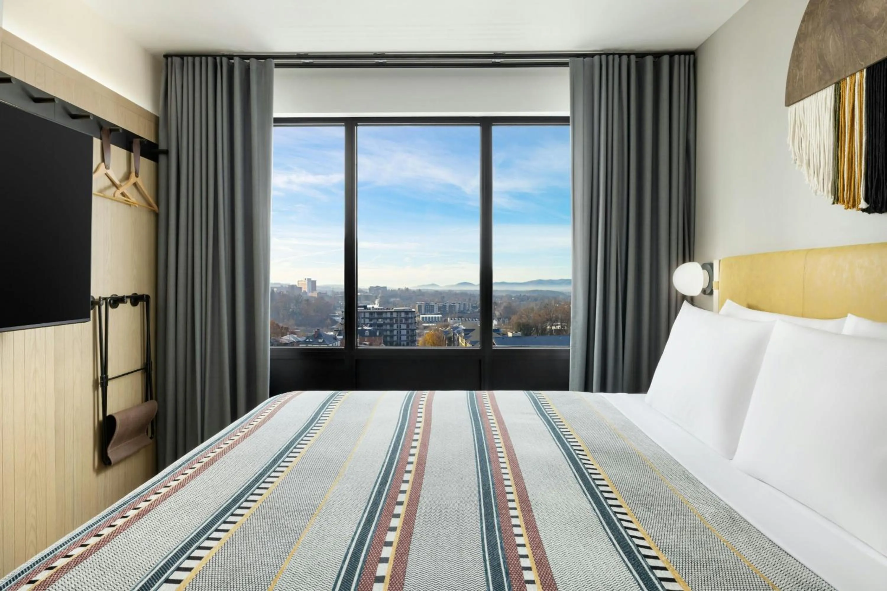 Photo of the whole room, Bed in Moxy Asheville