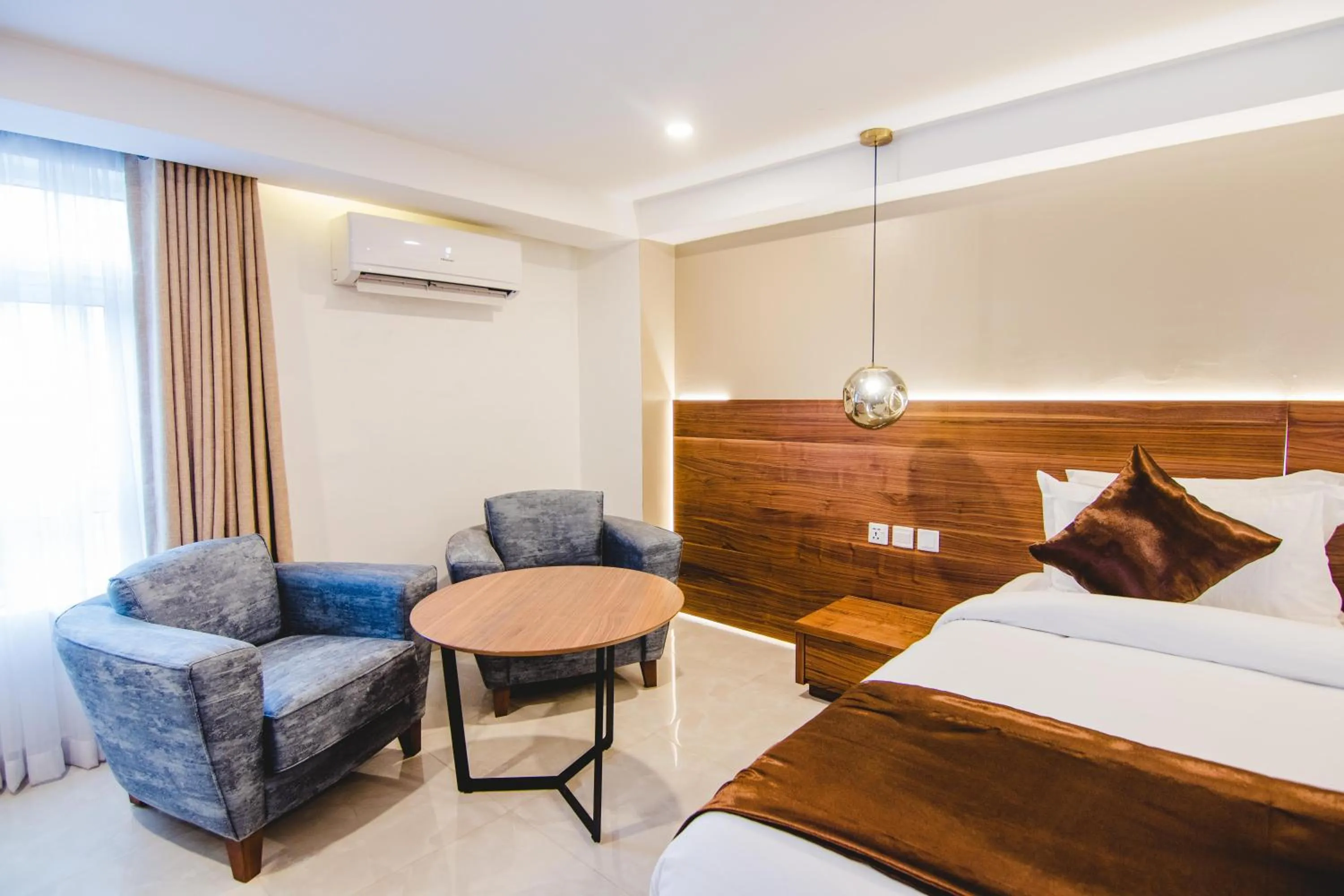 Bed in BON Hotel Imperial