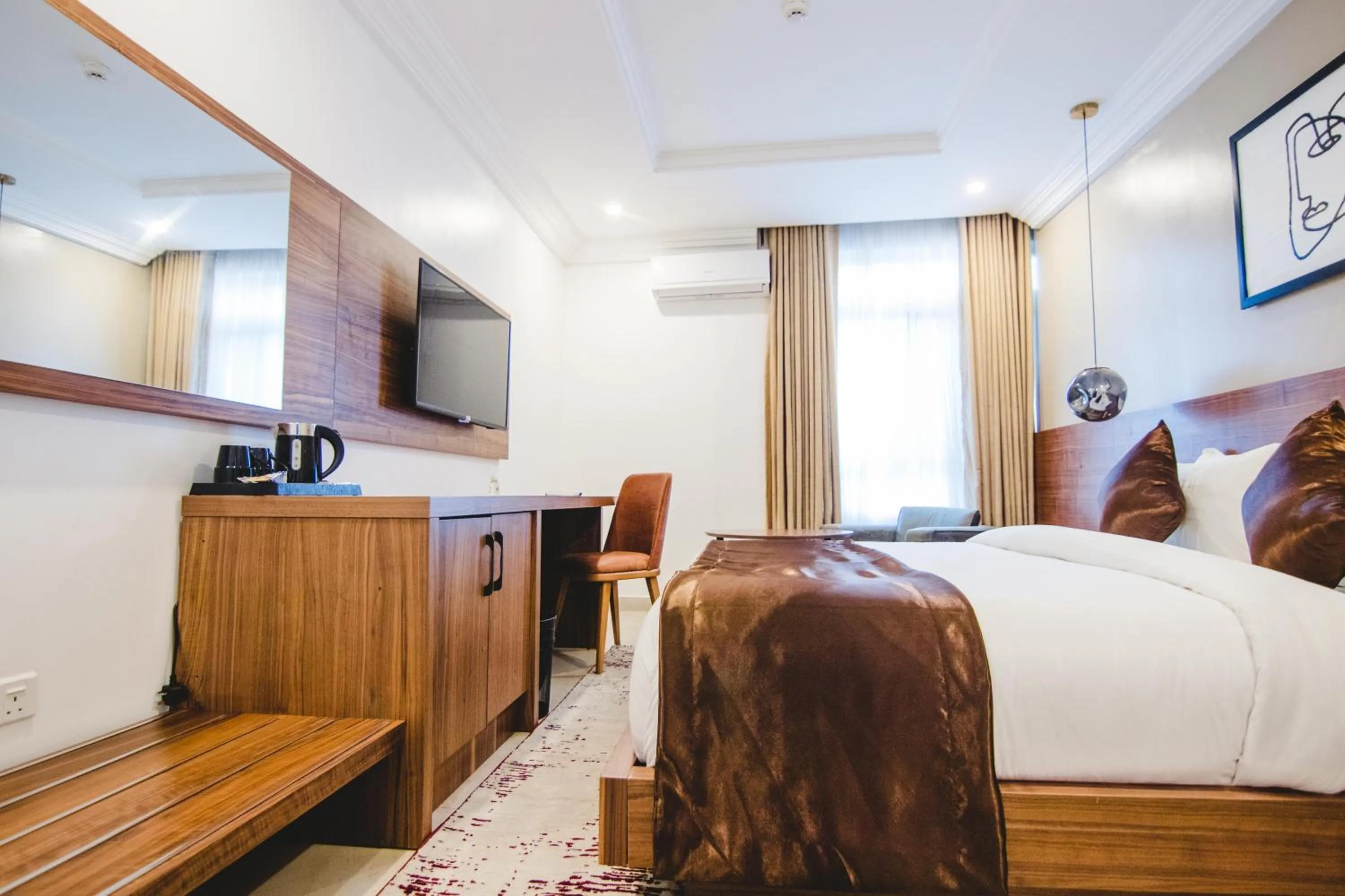 Bed in BON Hotel Imperial