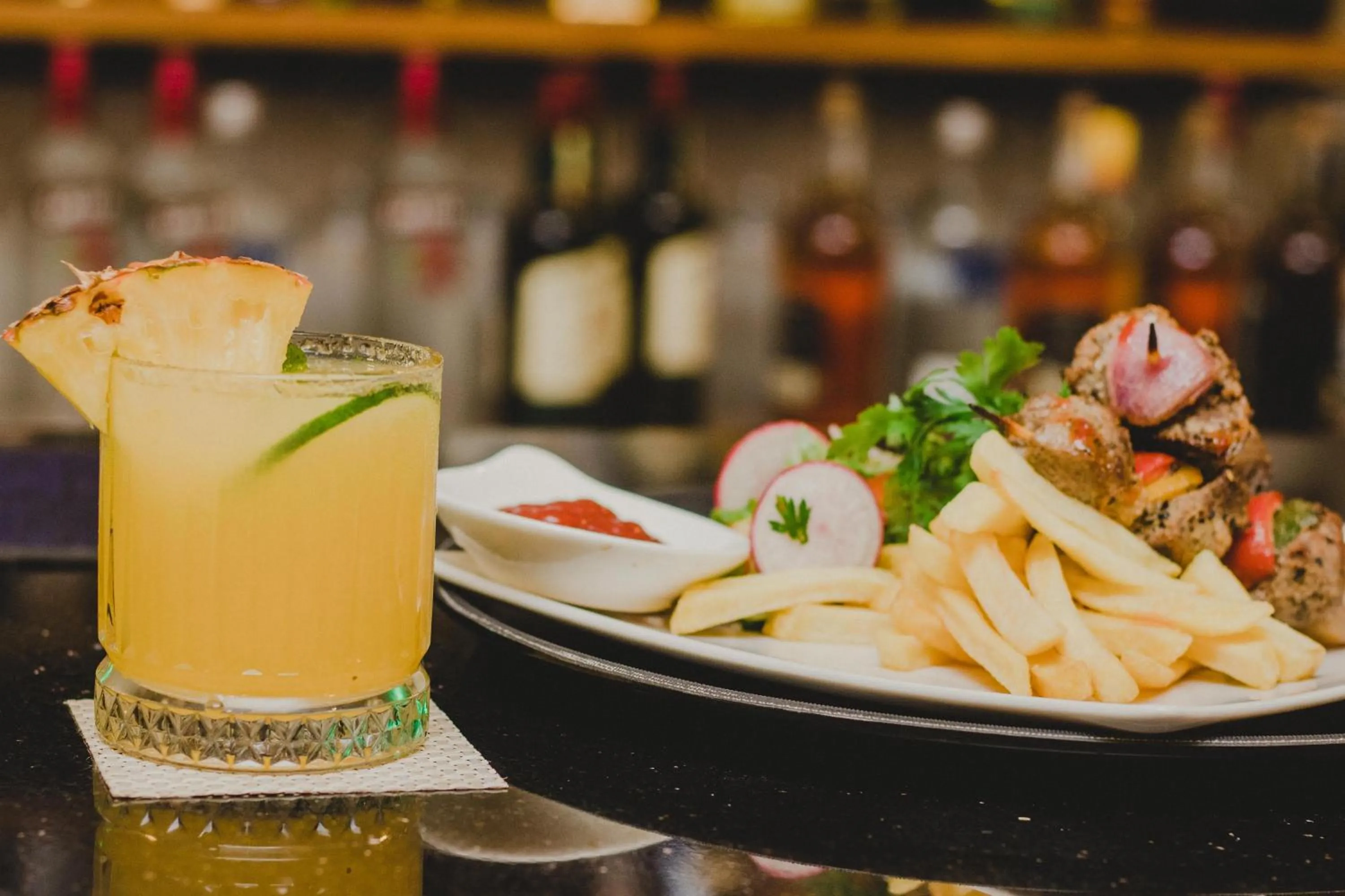 Food and drinks in BON Hotel Imperial