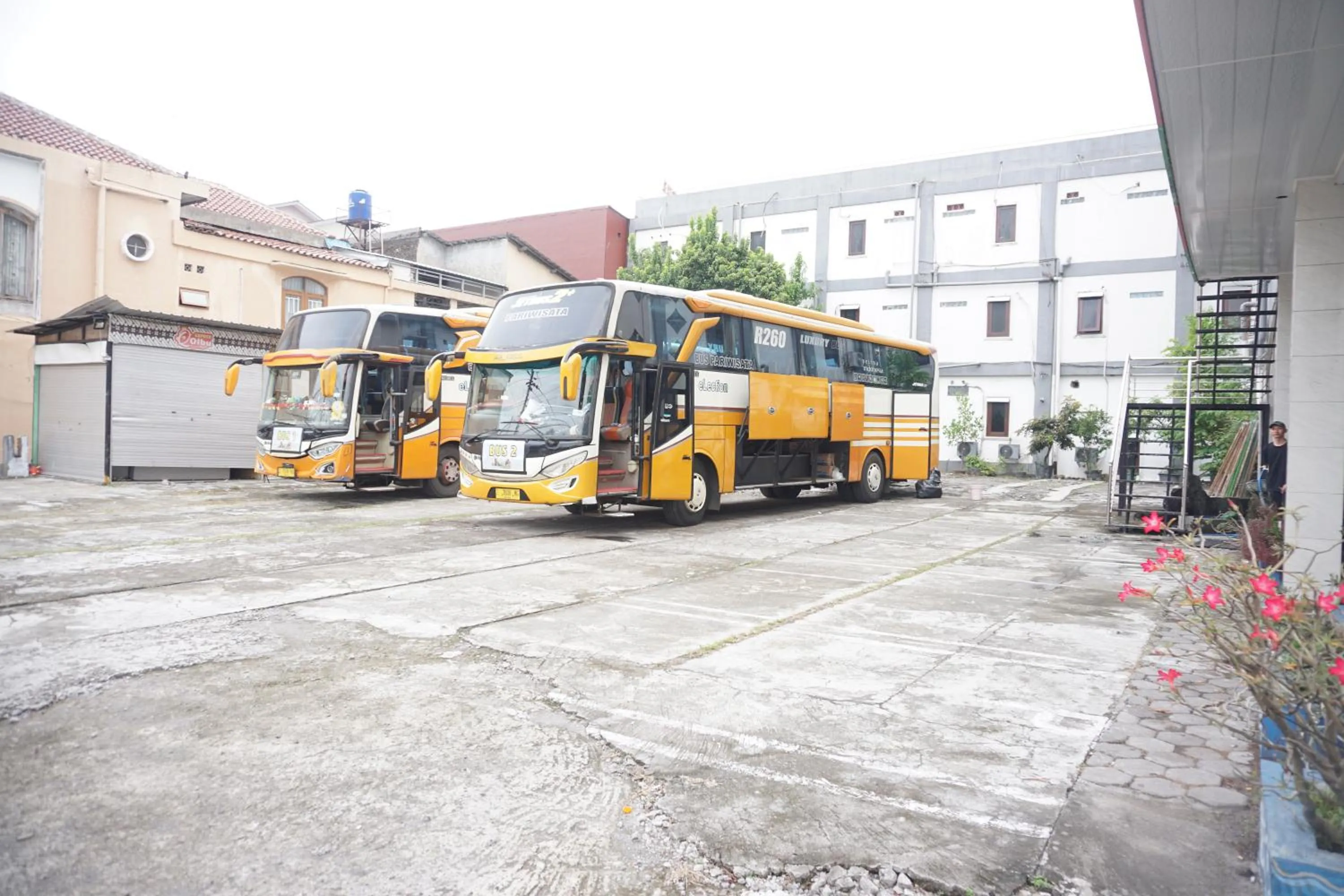 Parking in New Wijaya Hotel