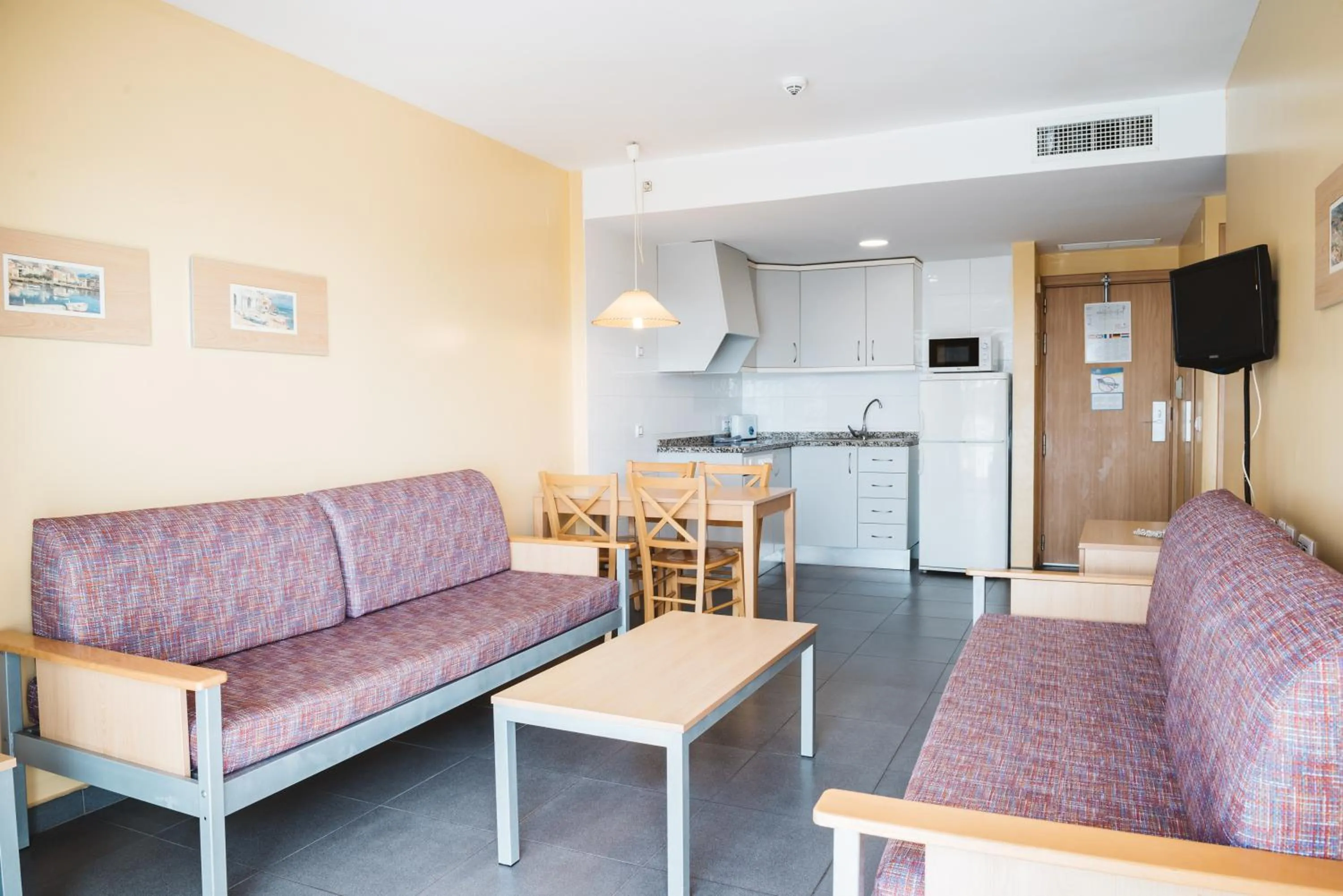 TV and multimedia in Apartamentos Turisticos Terralta