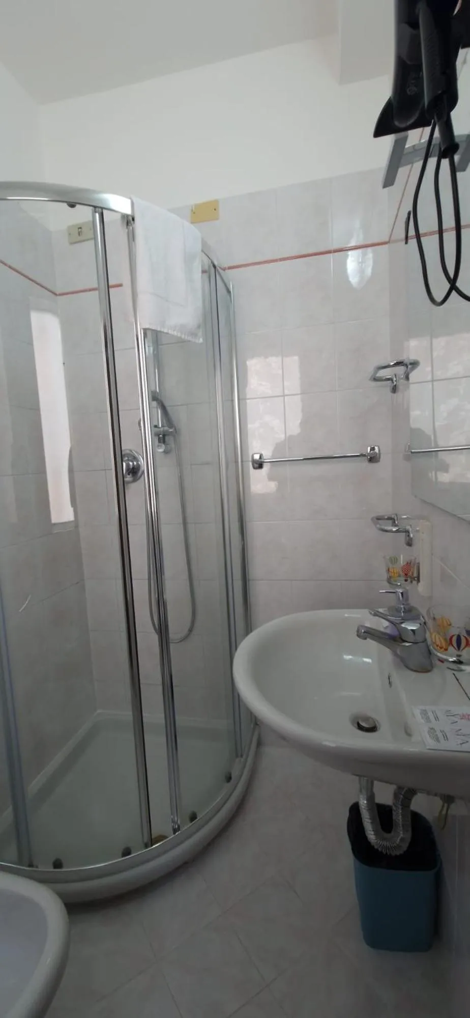 Bathroom in Hotel Tito