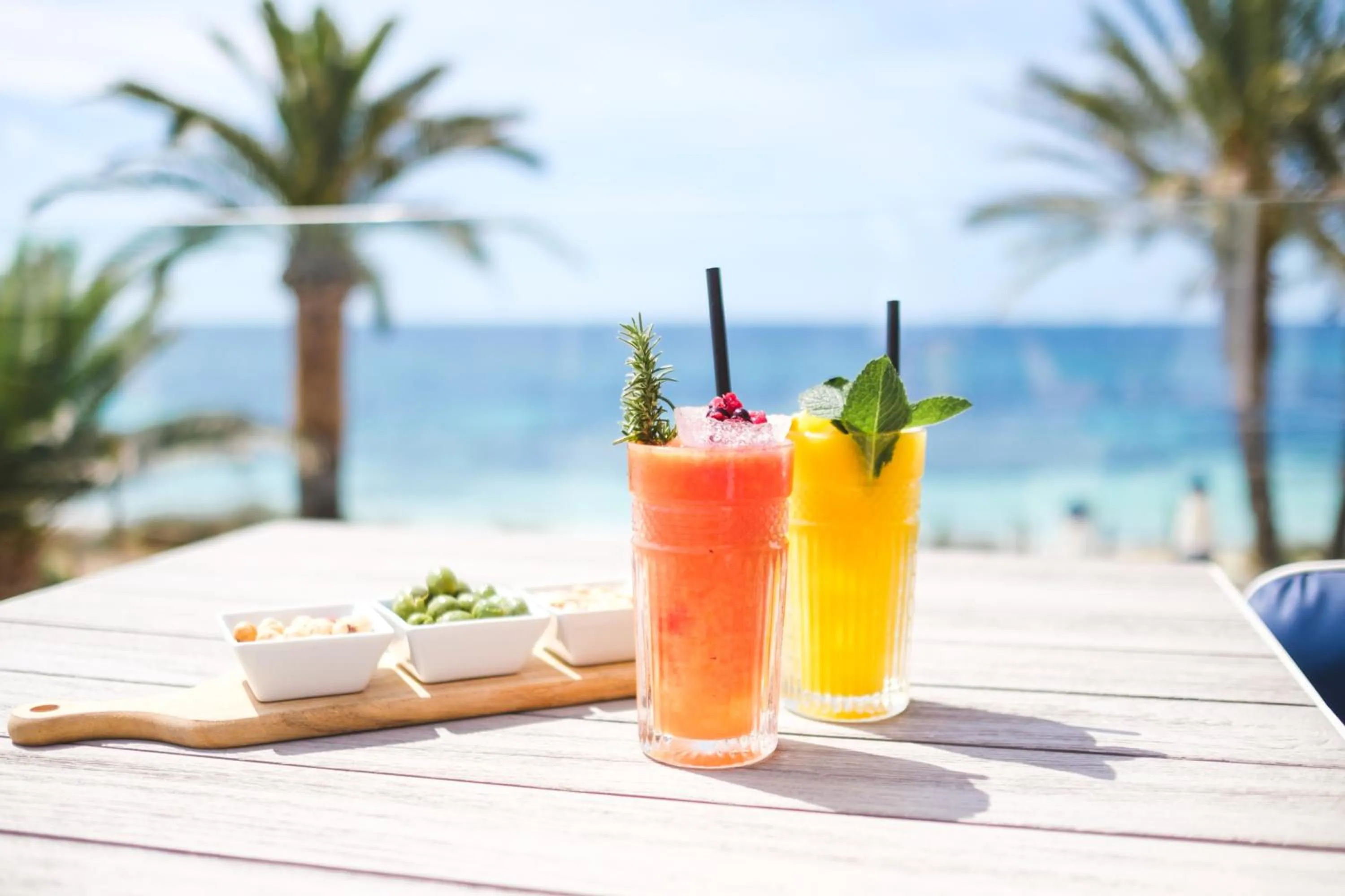 Food and drinks in Gecko Hotel & Beach Club