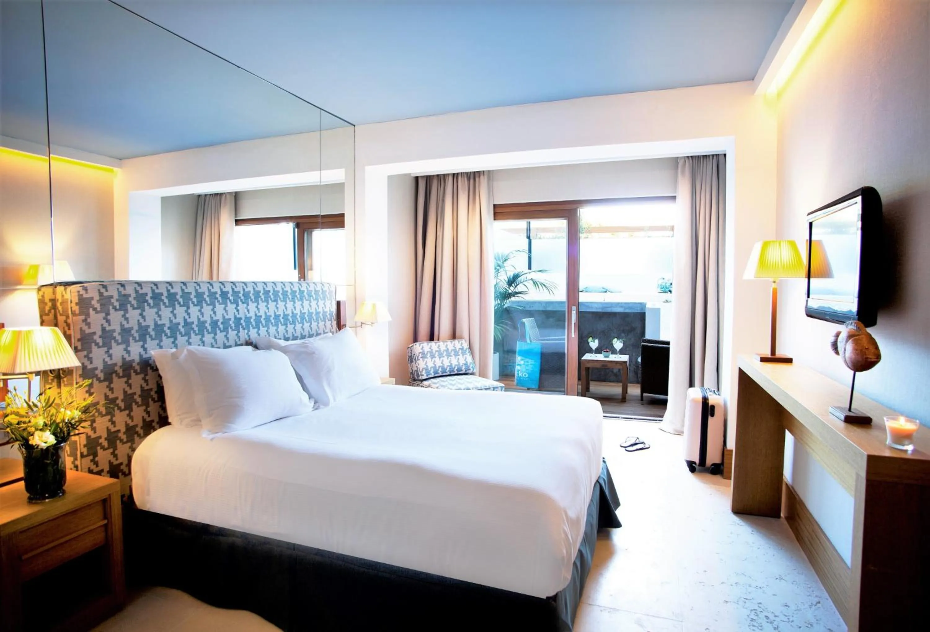 Bedroom, Bed in Gecko Hotel & Beach Club