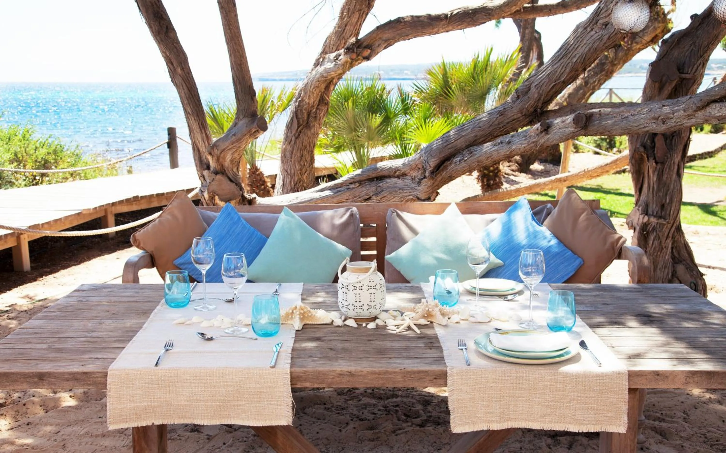 Restaurant/places to eat in Gecko Hotel & Beach Club