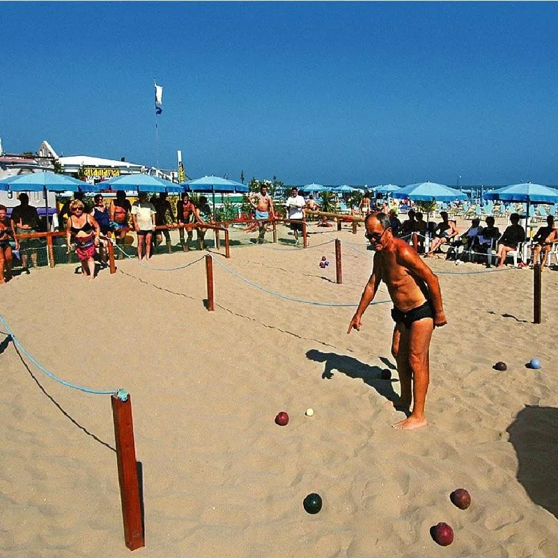 Hotel ARENA con Piscina