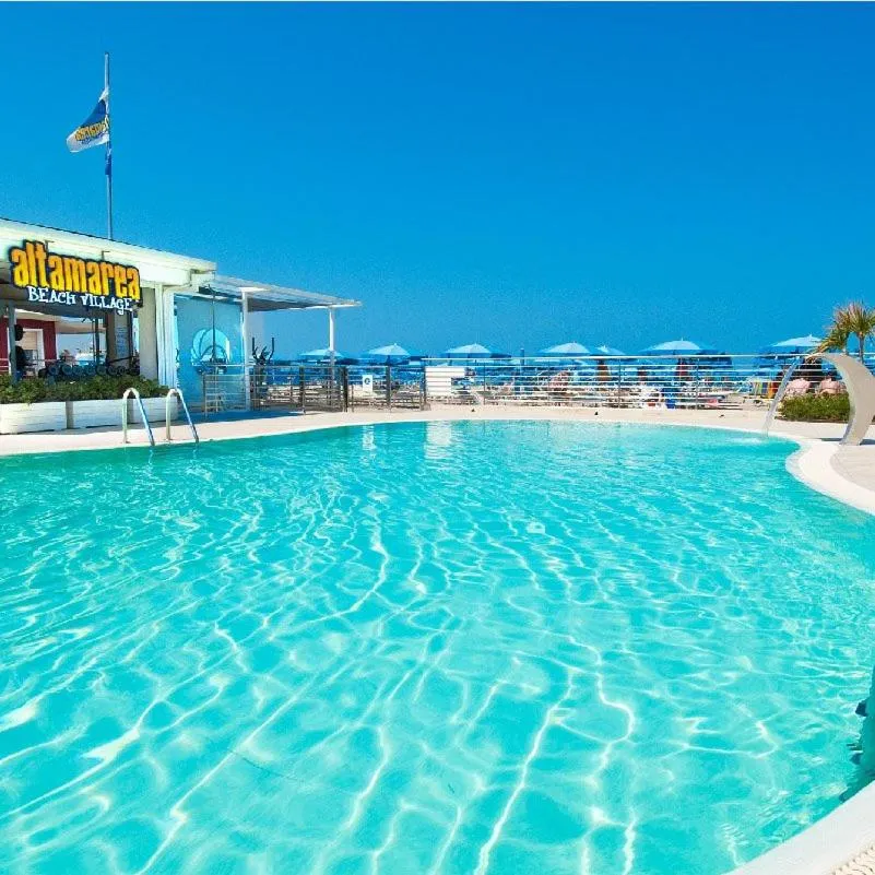 Hotel ARENA con Piscina