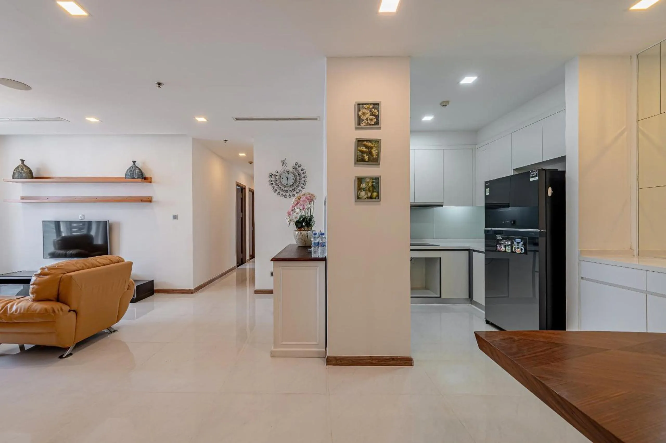 TV and multimedia in Urban Zen Saigon - Vinhomes Landmark 81