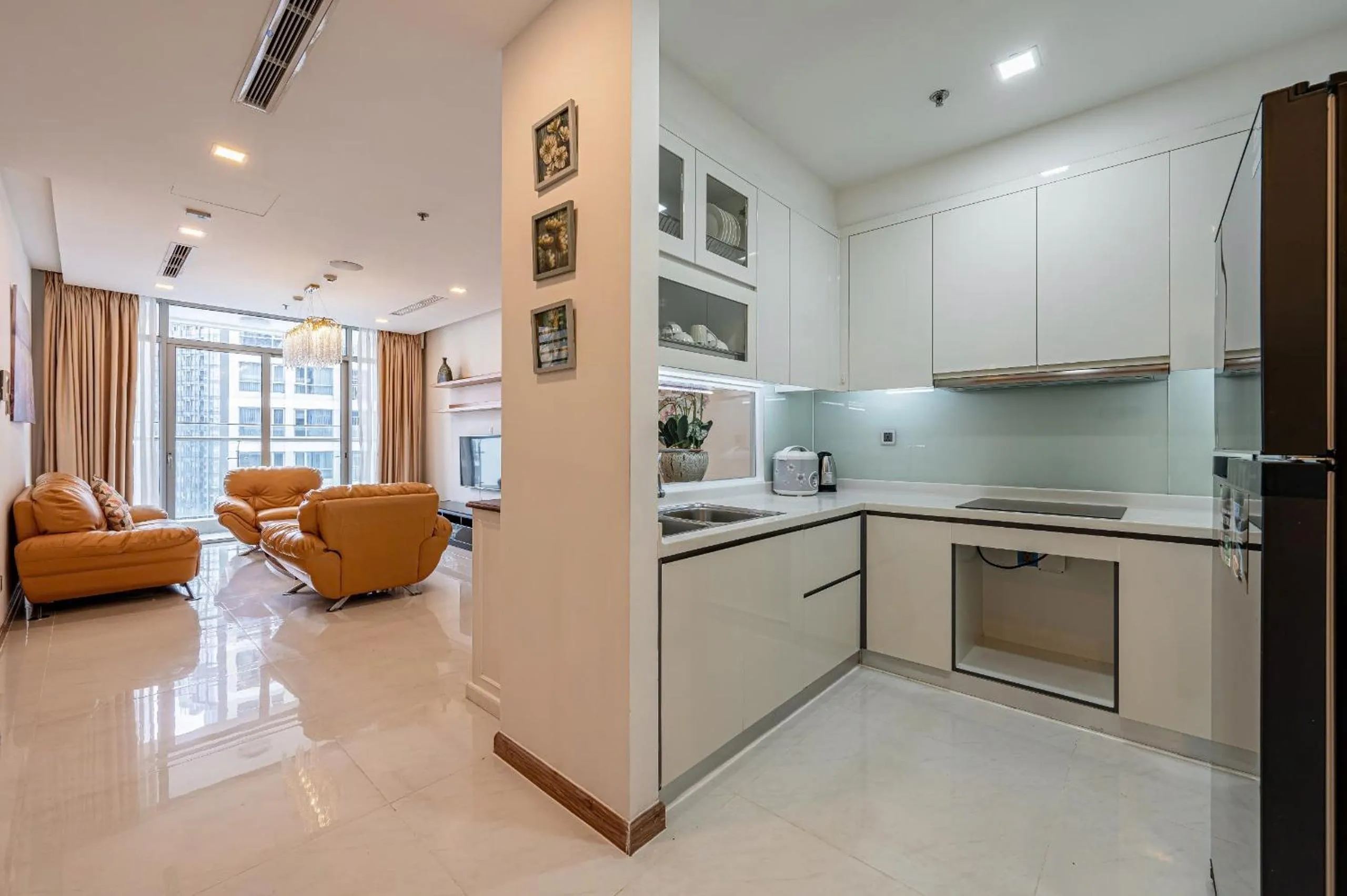 Kitchen or kitchenette in Urban Zen Saigon - Vinhomes Landmark 81