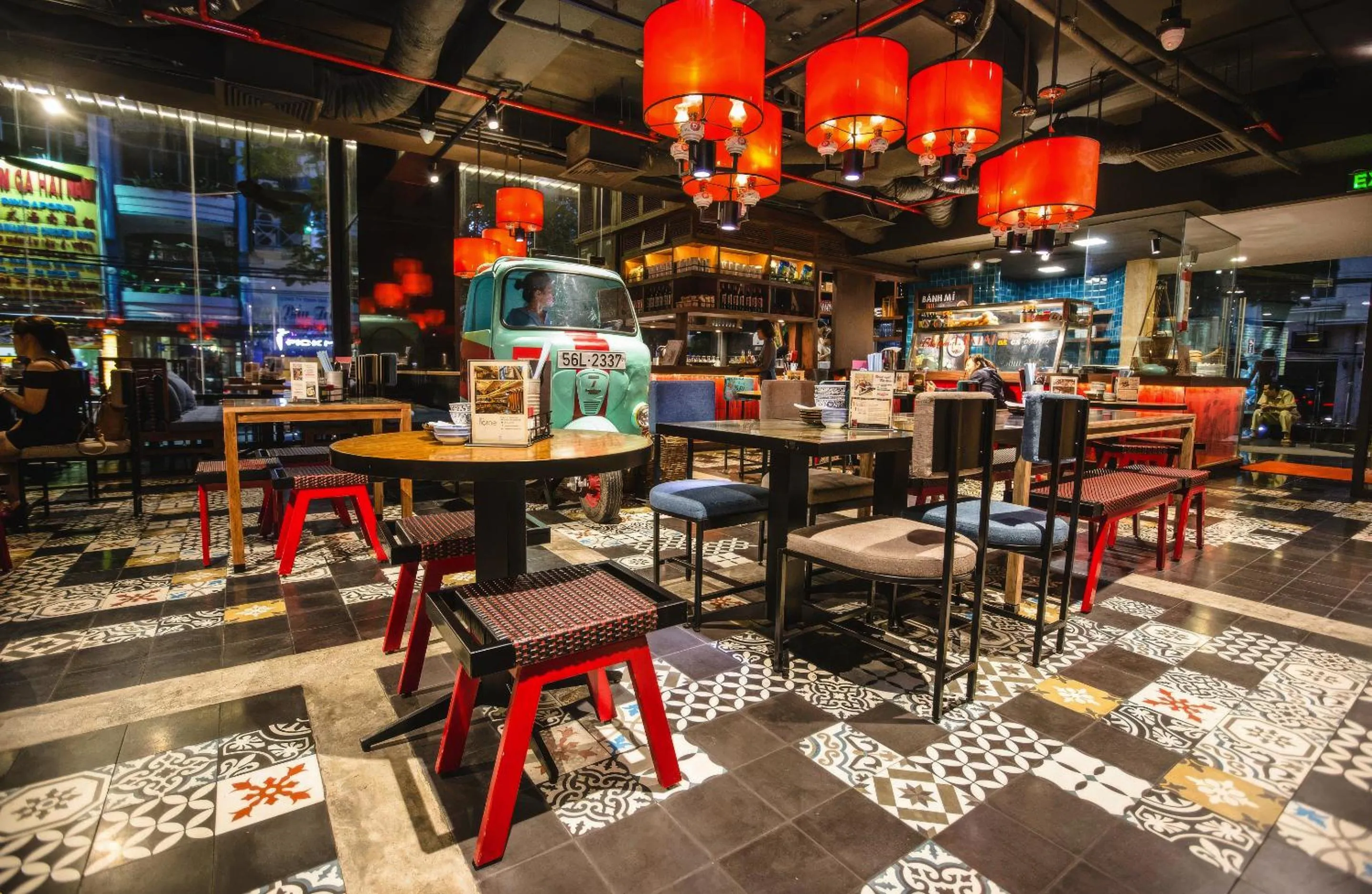 Restaurant/places to eat in Urban Zen Saigon - Vinhomes Landmark 81