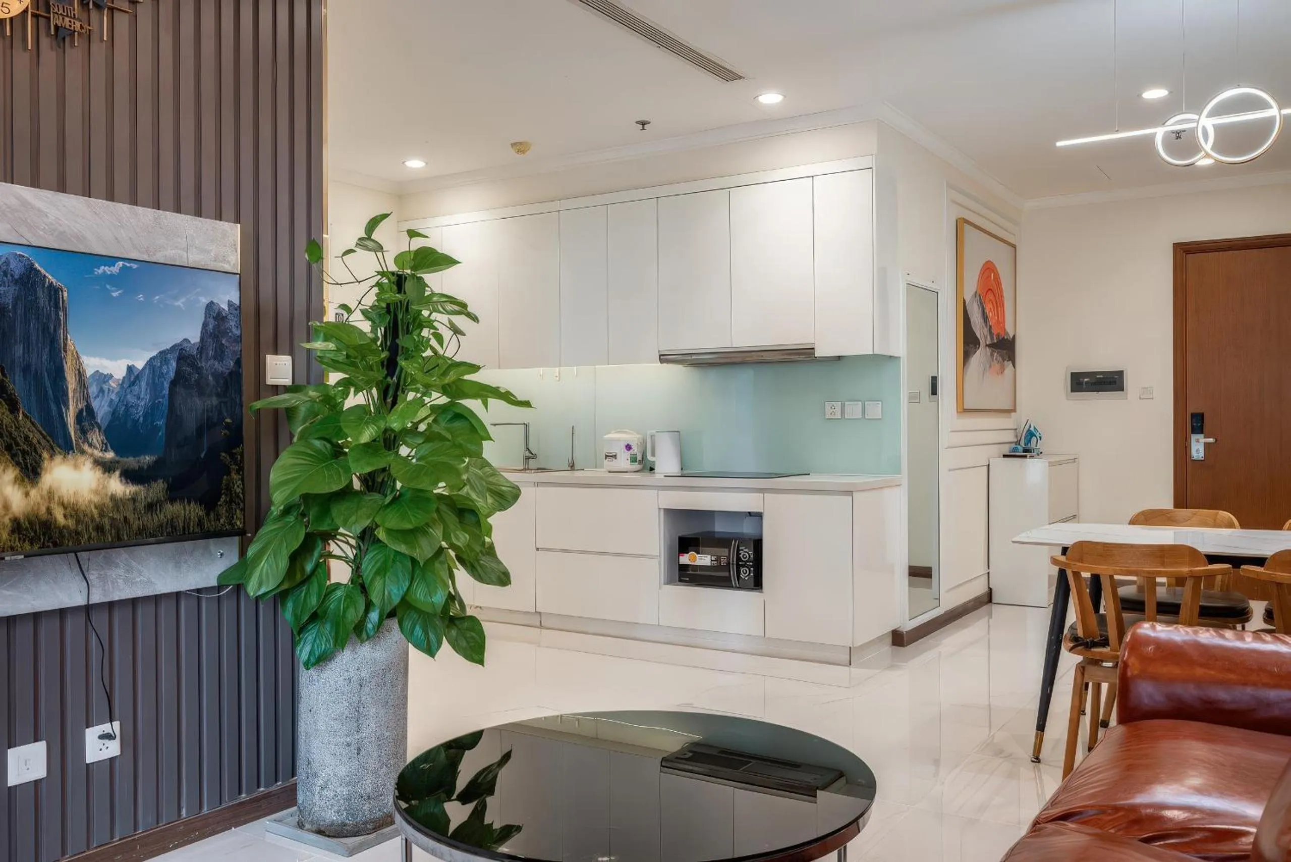 Kitchen or kitchenette in Urban Zen Saigon - Vinhomes Landmark 81