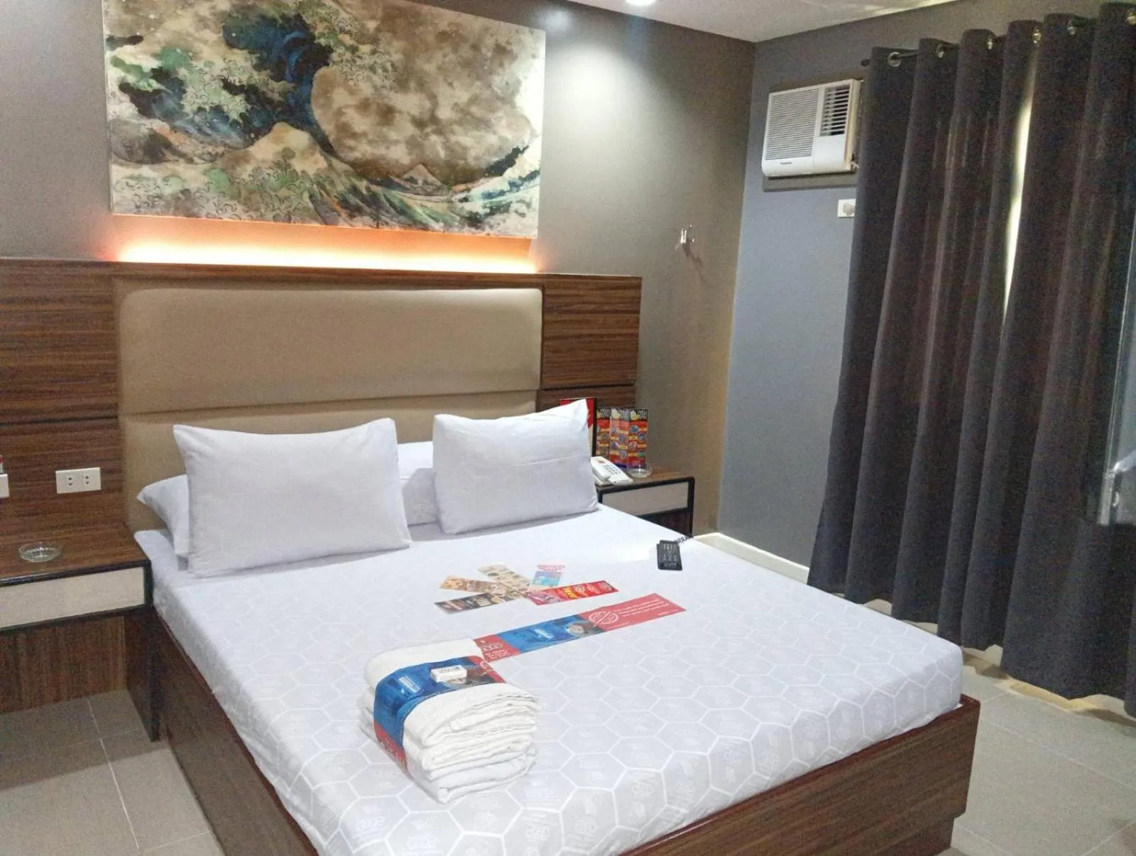 Bedroom, Bed in Hotel Sogo Timog 2