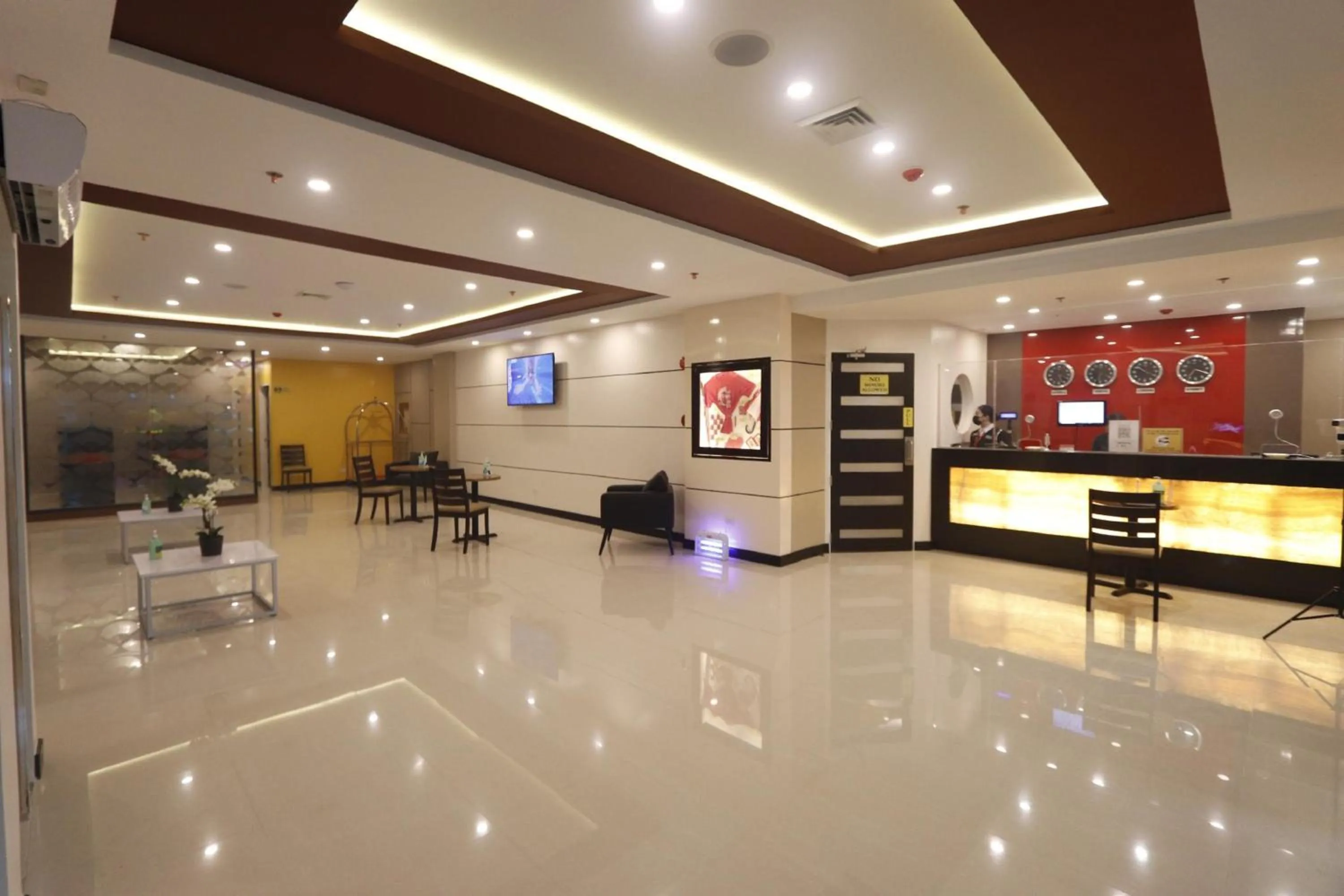 Lobby or reception in Hotel Sogo Timog 2