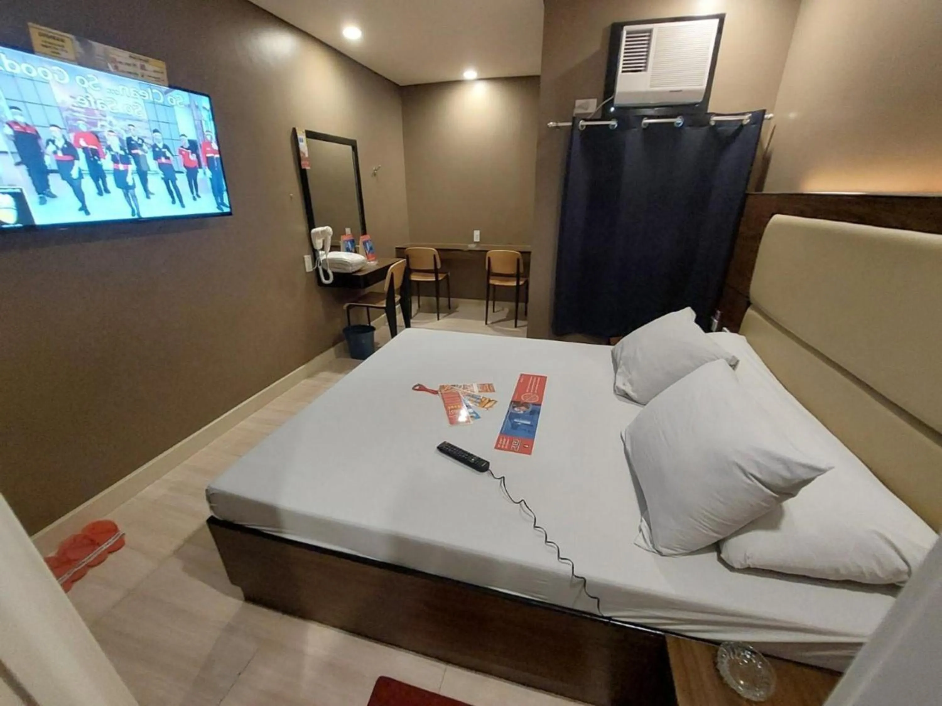 Bed in Hotel Sogo Timog 2