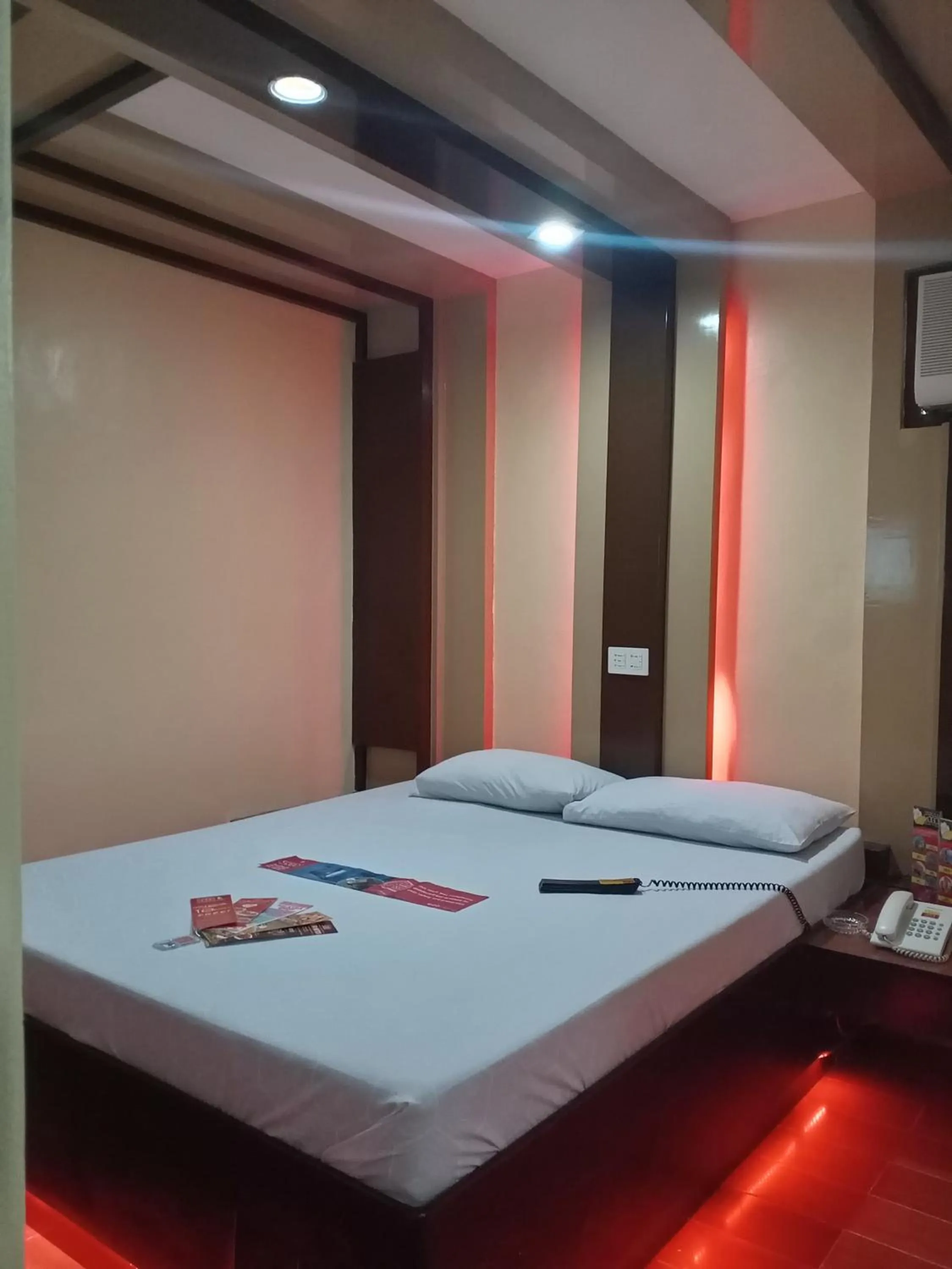 Bedroom, Bed in Hotel Sogo Edsa Taft