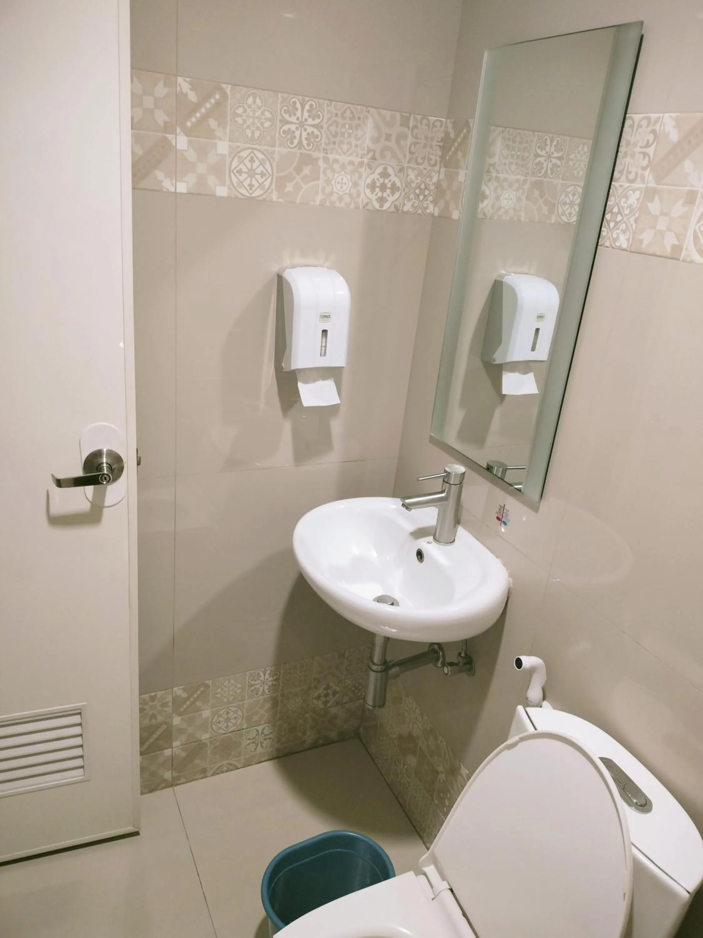 Bathroom in Hotel Sogo Edsa Taft