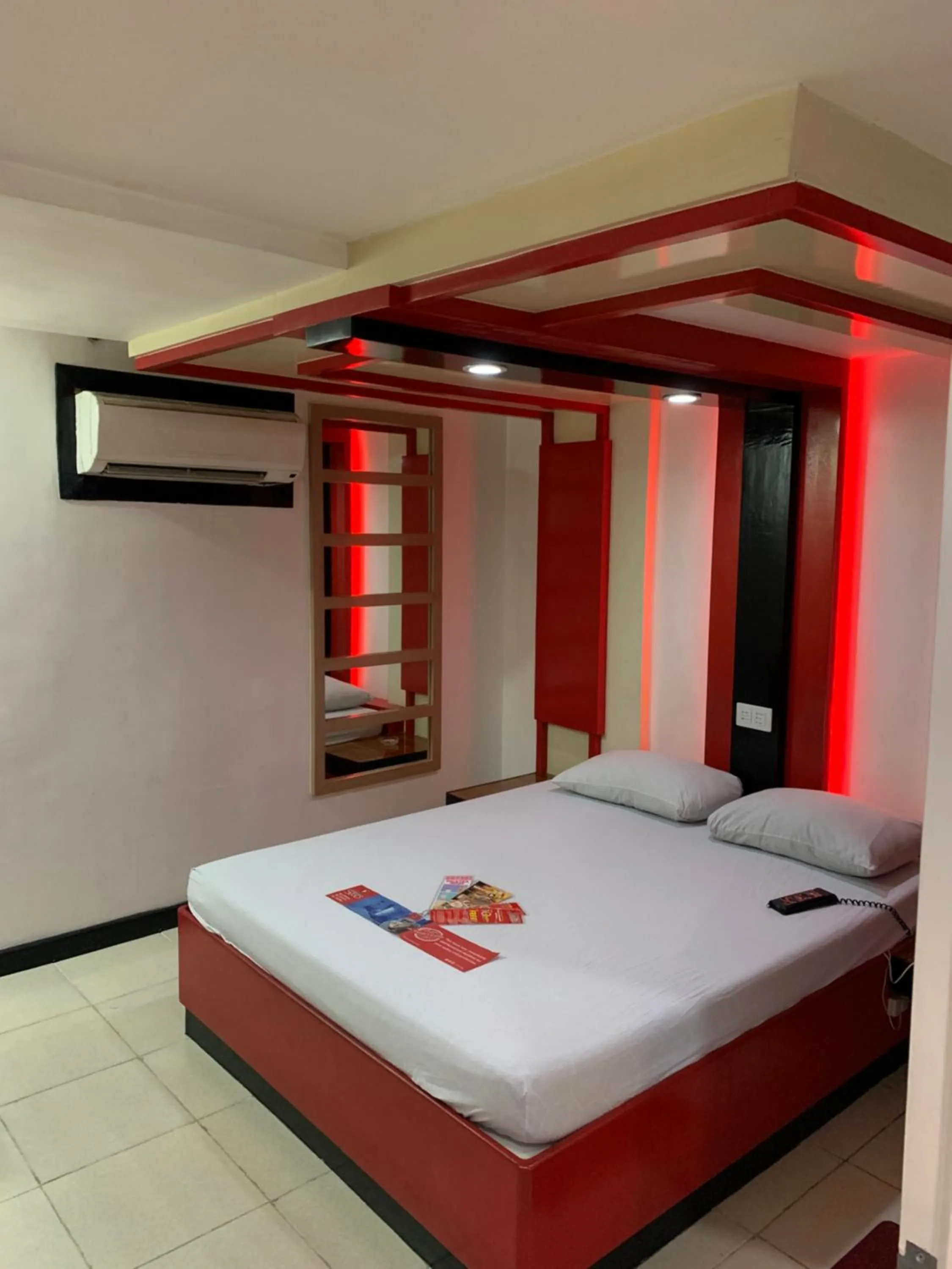 Bed in Hotel Sogo Davao