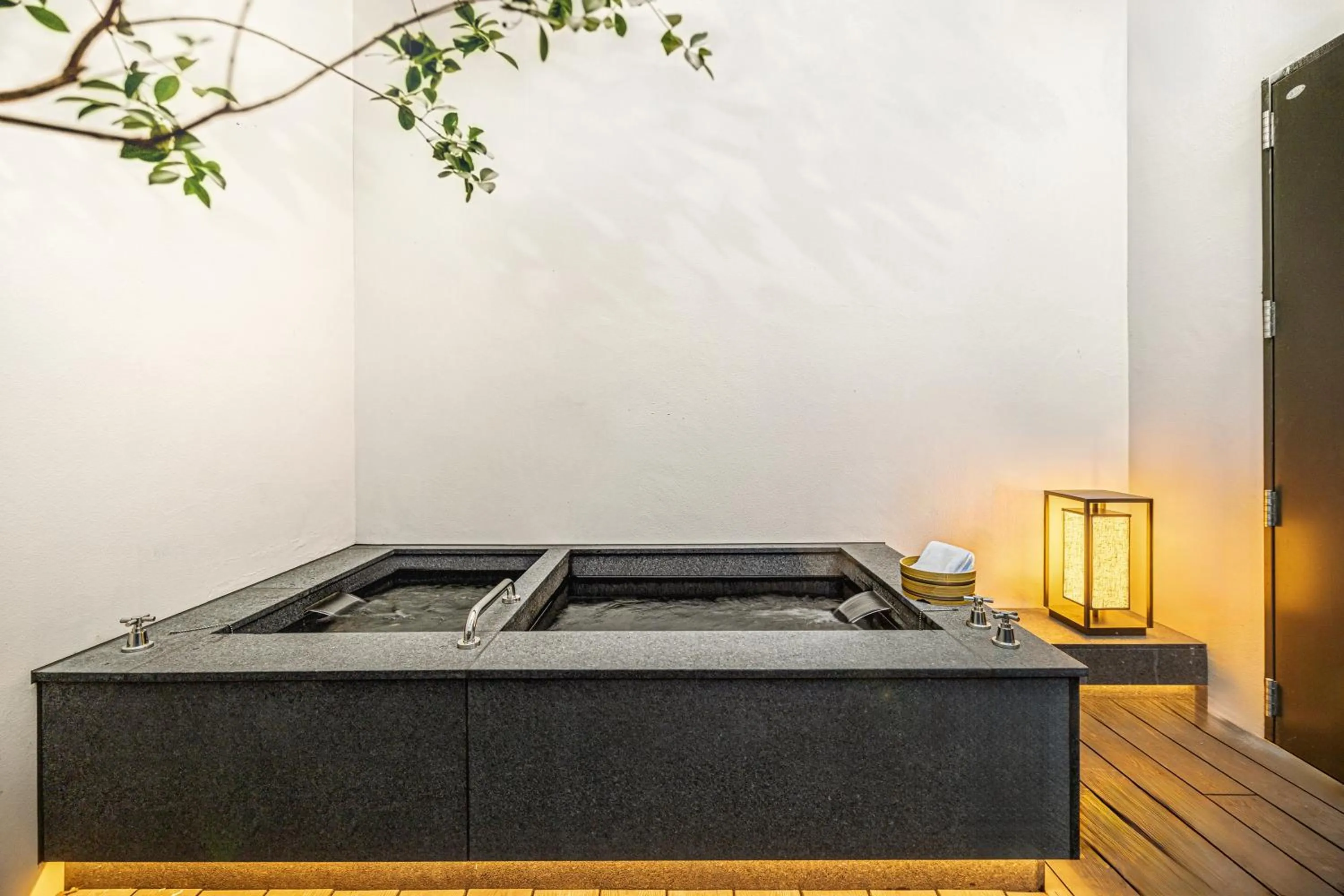 Open Air Bath in 北投晶泉丰旅 Wellspring by Silks Beitou