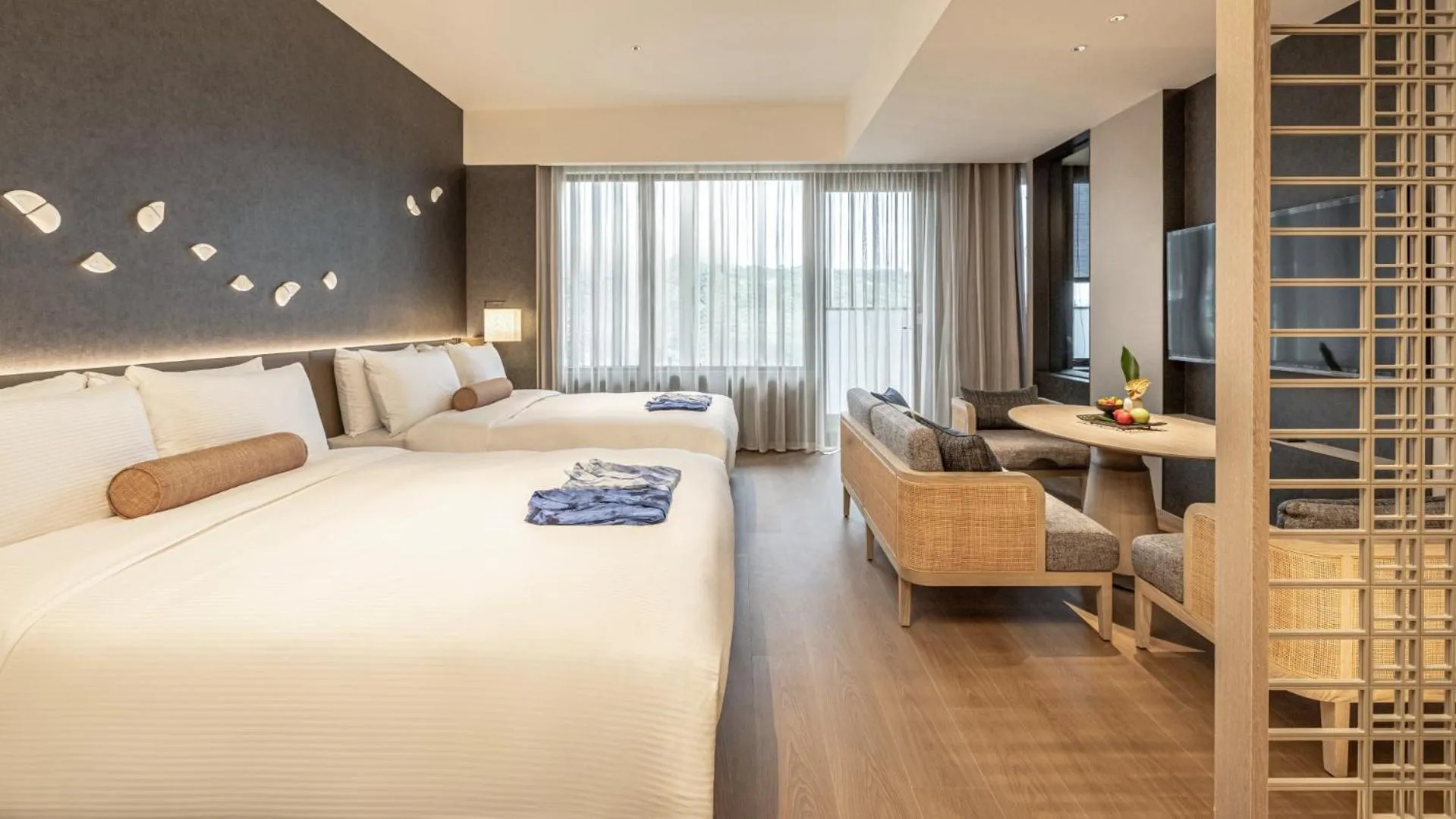 Photo of the whole room, Bed in 北投晶泉丰旅 Wellspring by Silks Beitou