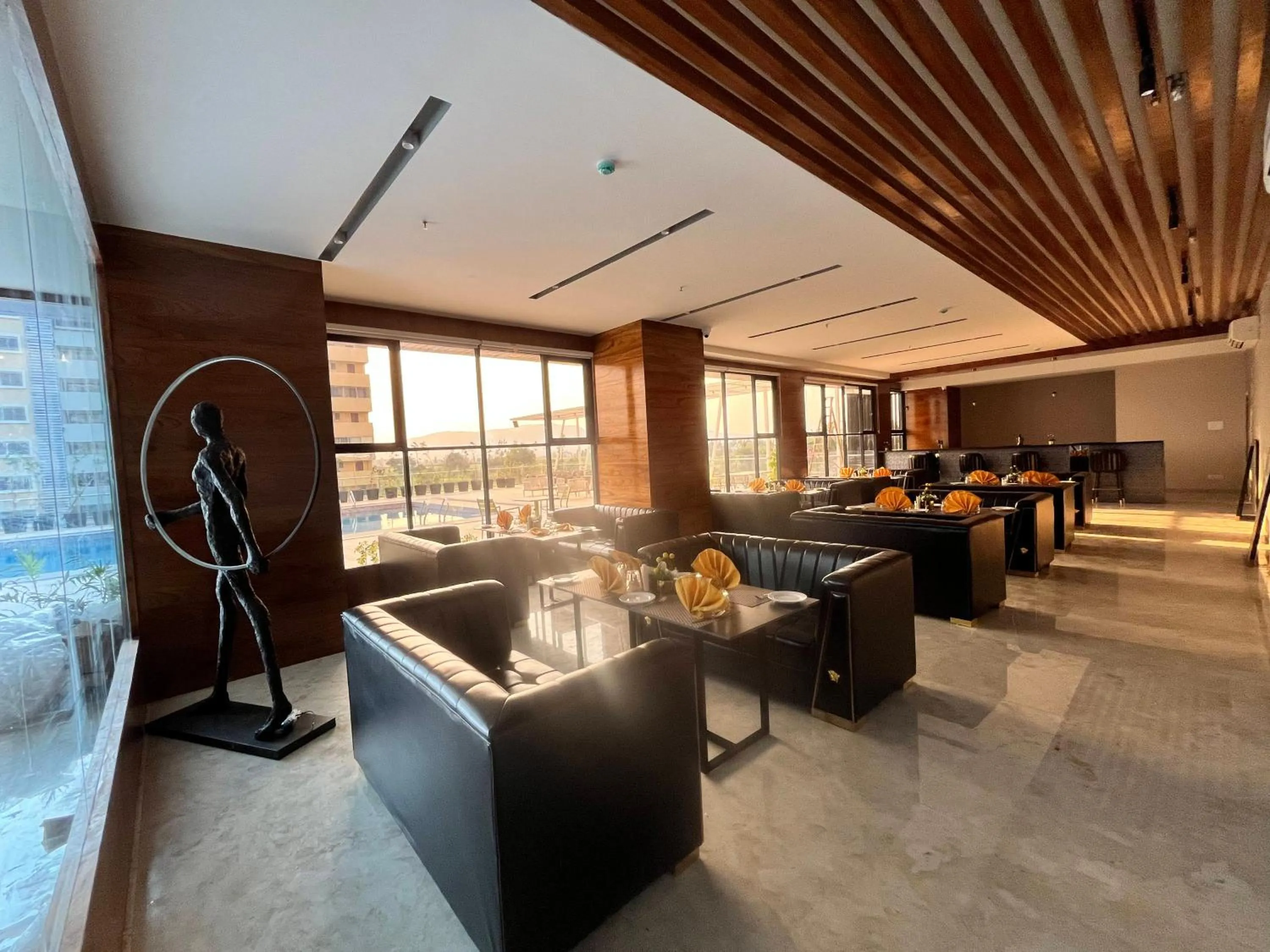 Restaurant/places to eat in VITS Satyajeet Karad