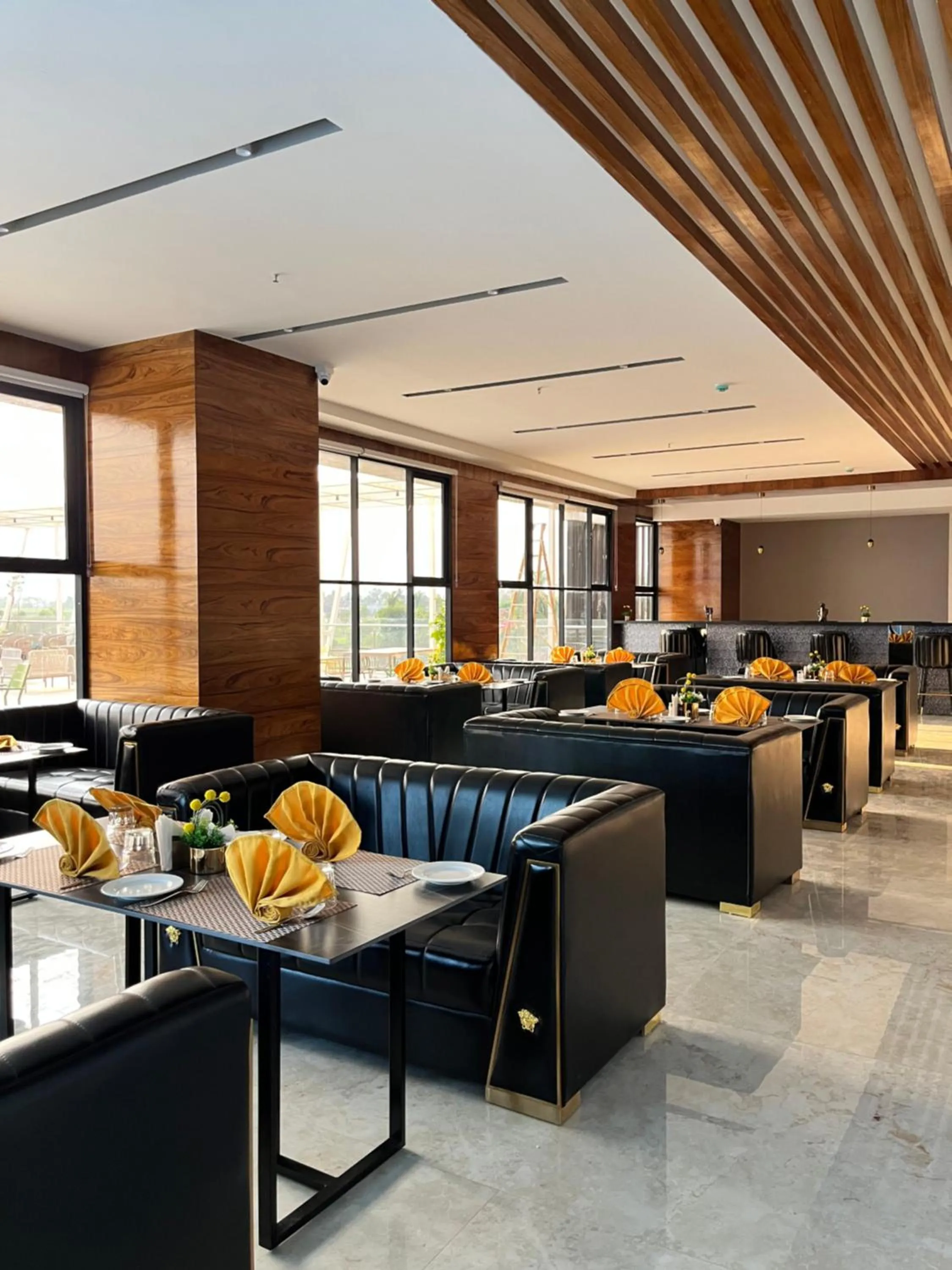 Restaurant/places to eat in VITS Satyajeet Karad