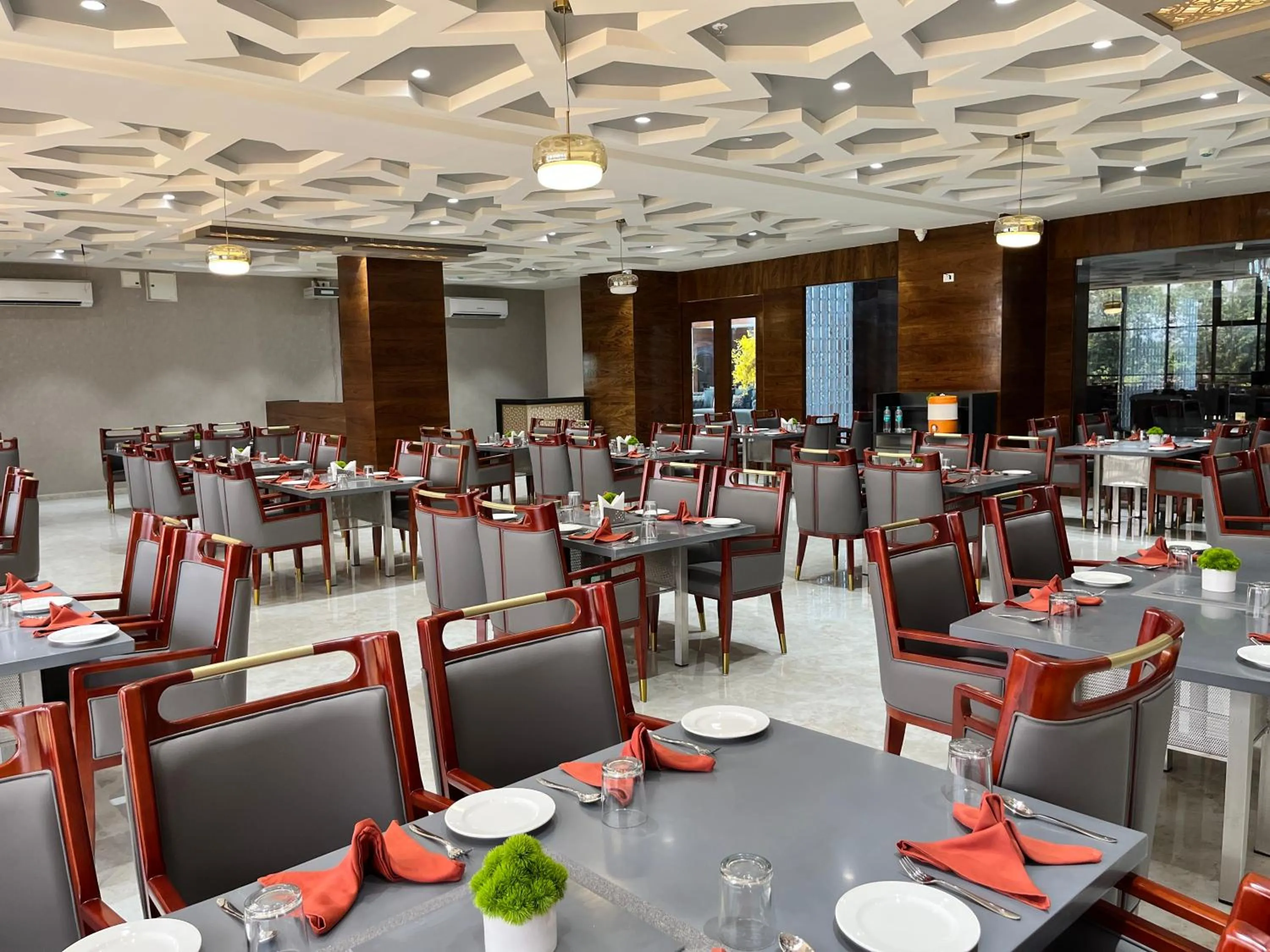 Restaurant/places to eat in VITS Satyajeet Karad